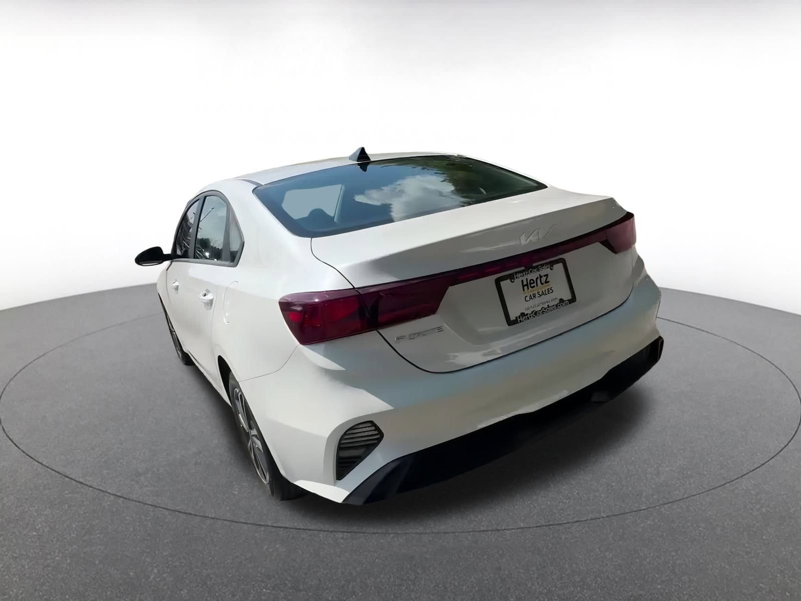 Thumbnail: 2024 Kia Forte - 11