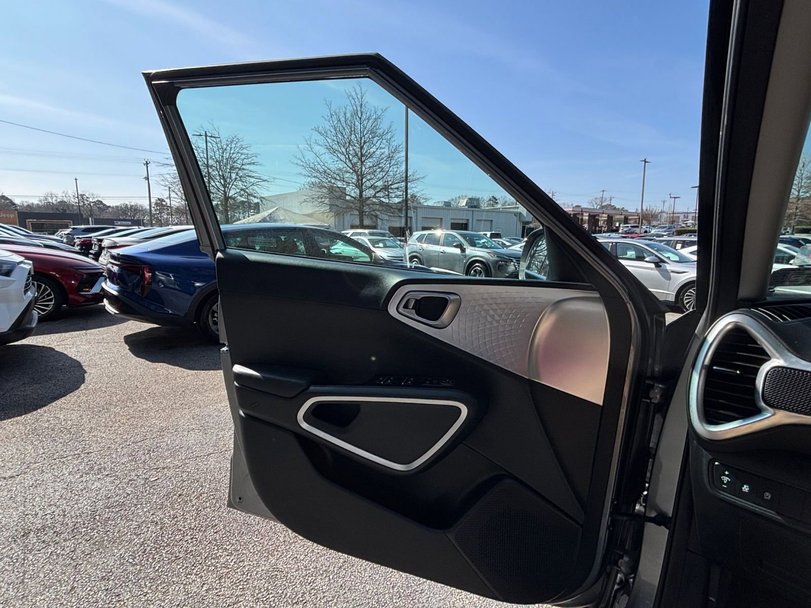 Thumbnail: 2025 Kia Soul - 18