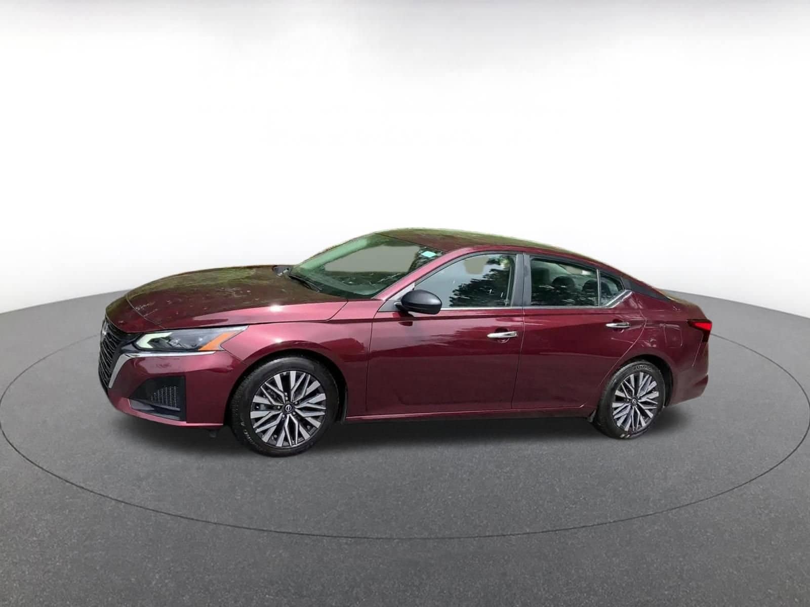 Thumbnail: 2025 Nissan Altima - 8