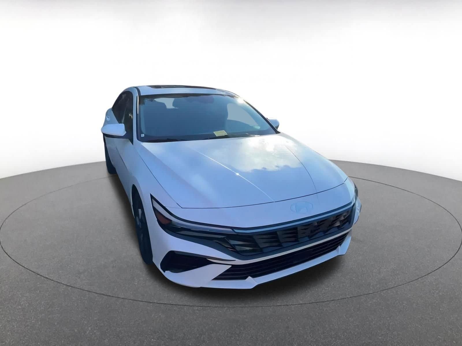 Thumbnail: 2025 Hyundai Elantra - 3