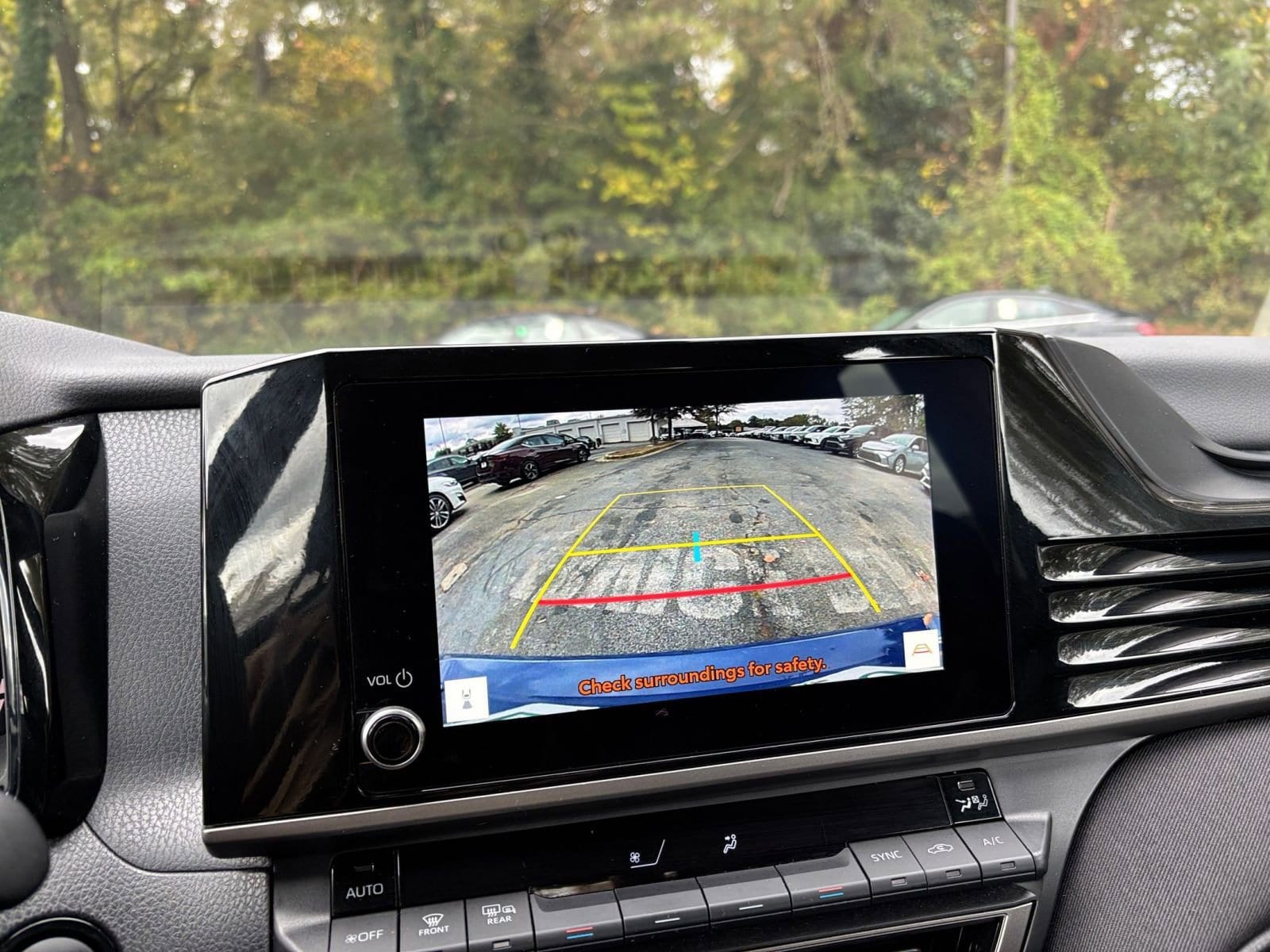 Thumbnail: 2025 Toyota Camry - 17