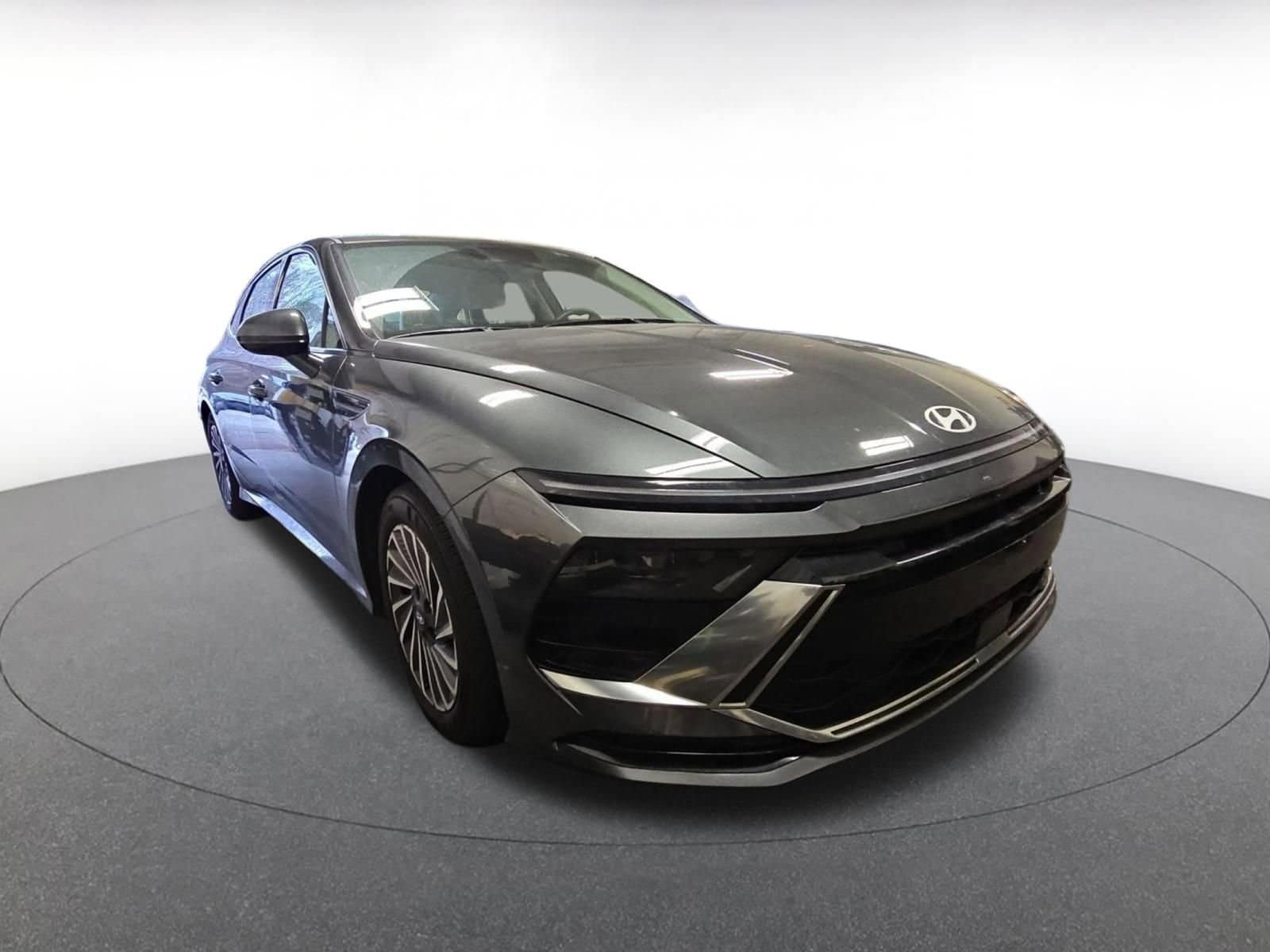 Thumbnail: 2025 Hyundai Sonata - 1