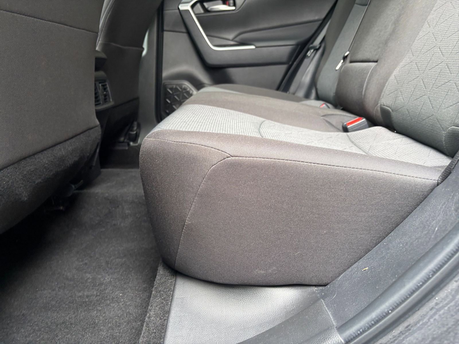 Thumbnail: 2025 Toyota RAV4 - 25