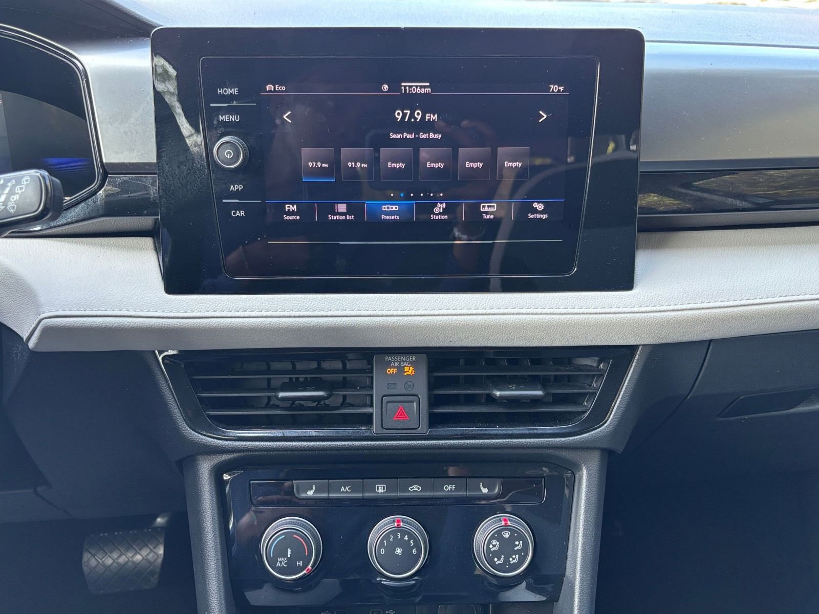 Thumbnail: 2025 Volkswagen Taos - 17