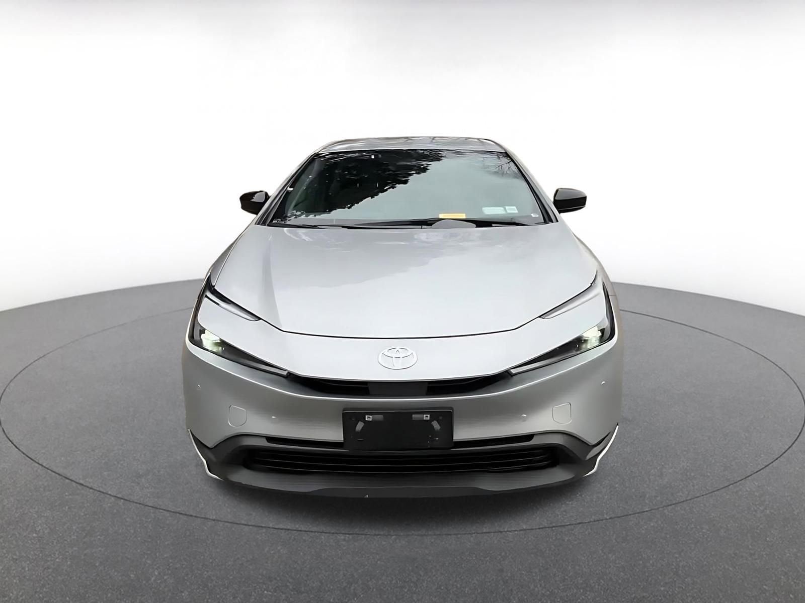 Thumbnail: 2025 Toyota Prius - 4