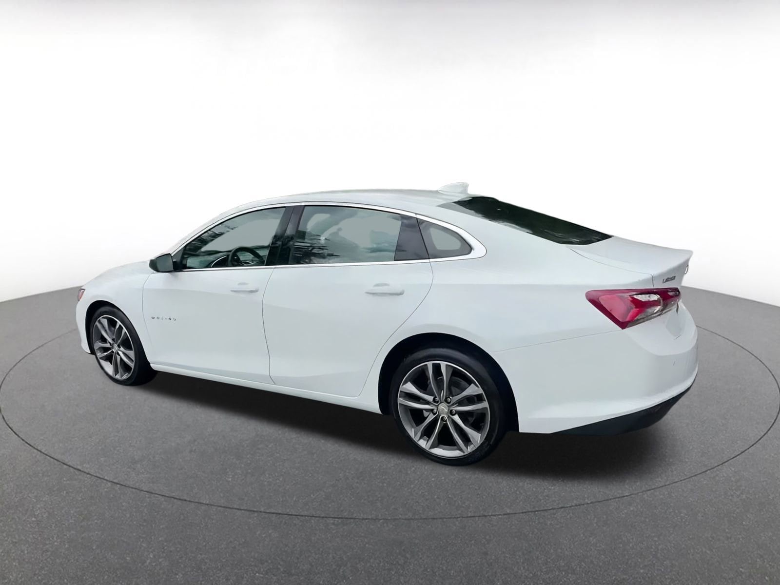 Thumbnail: 2024 Chevrolet Malibu - 10