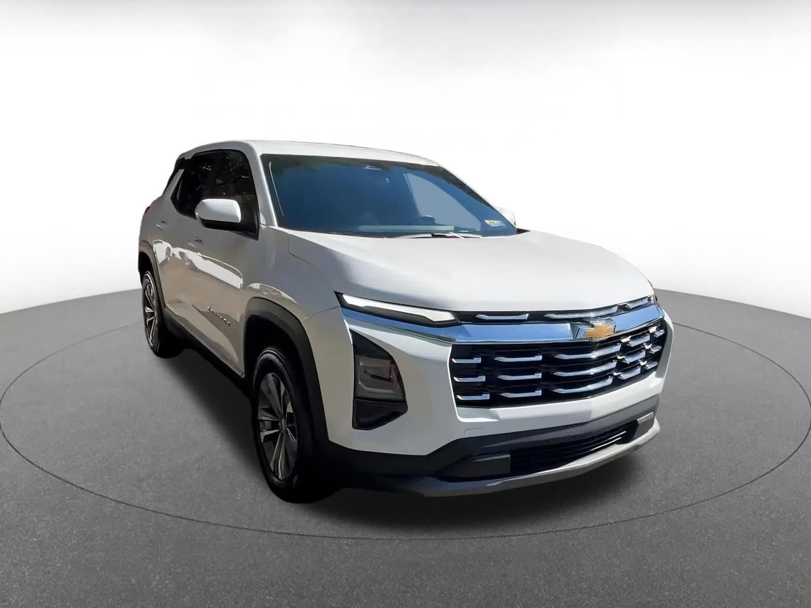Thumbnail: 2025 Chevrolet Equinox - 3