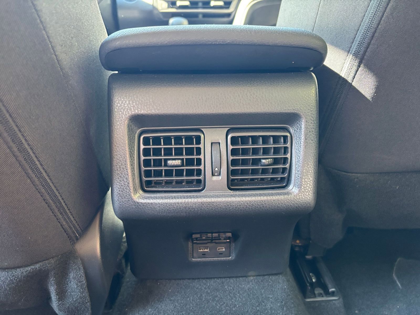 Thumbnail: 2025 Toyota Camry - 24