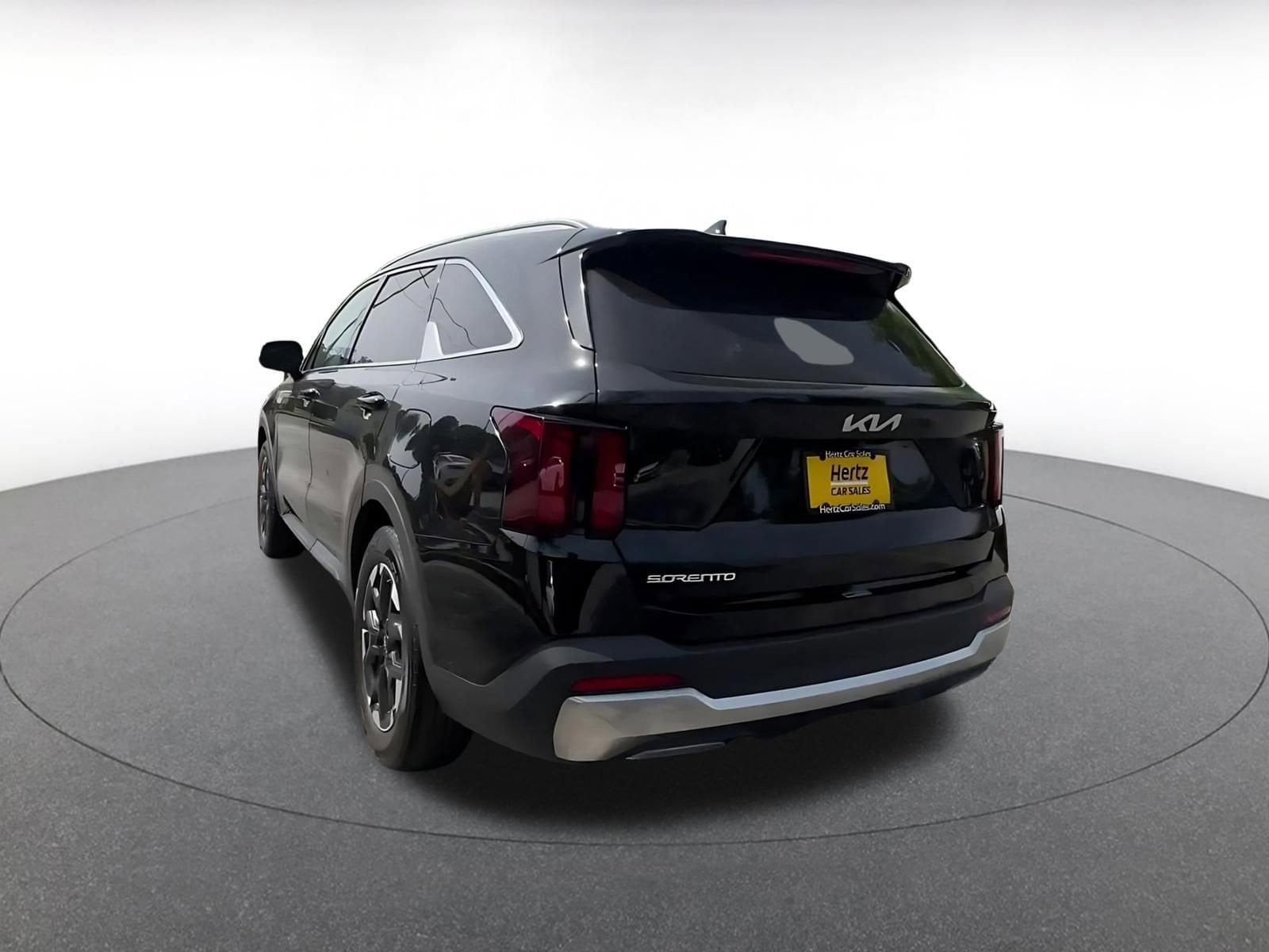 Thumbnail: 2024 Kia Sorento - 11