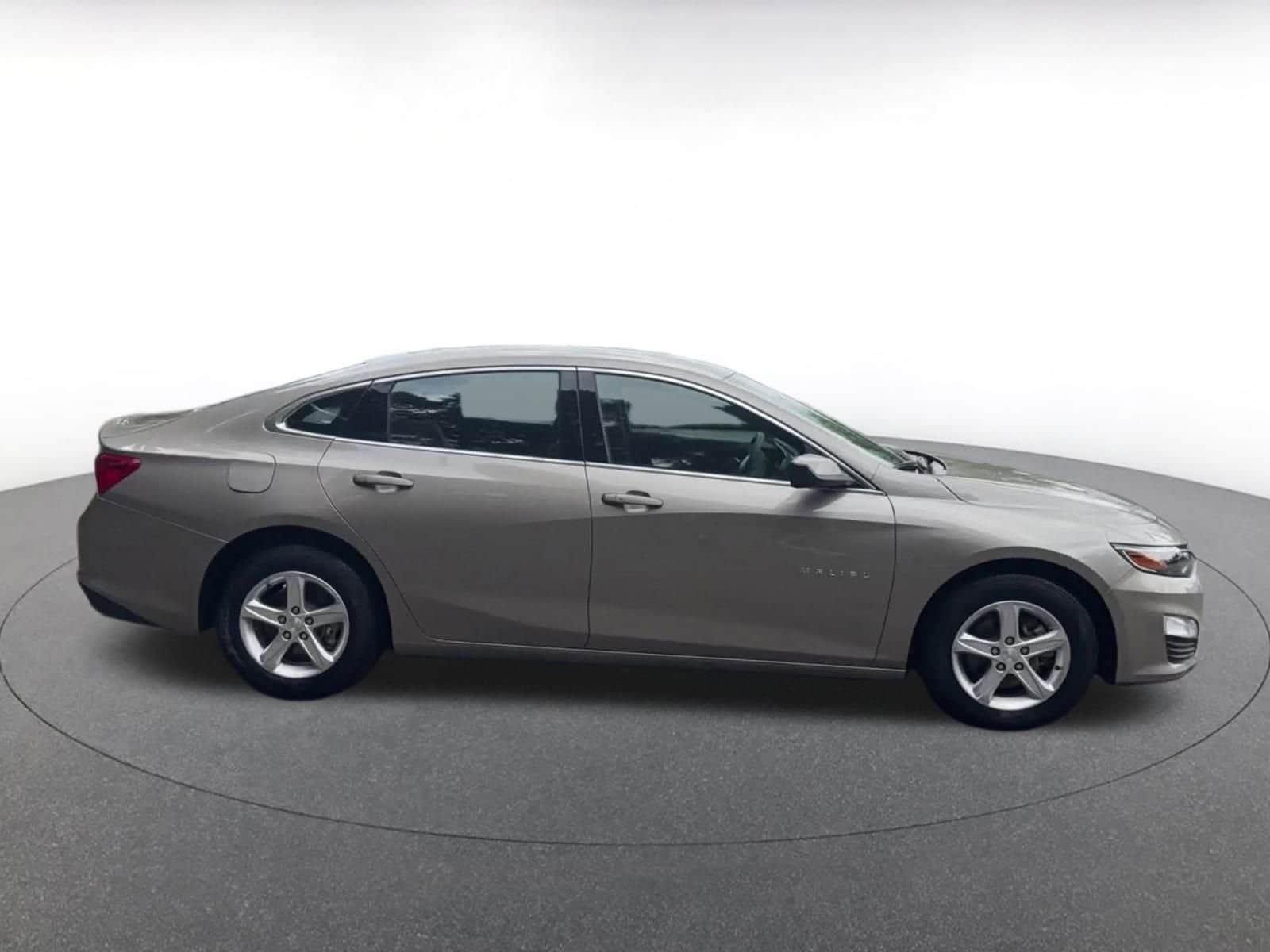 Thumbnail: 2024 Chevrolet Malibu - 16