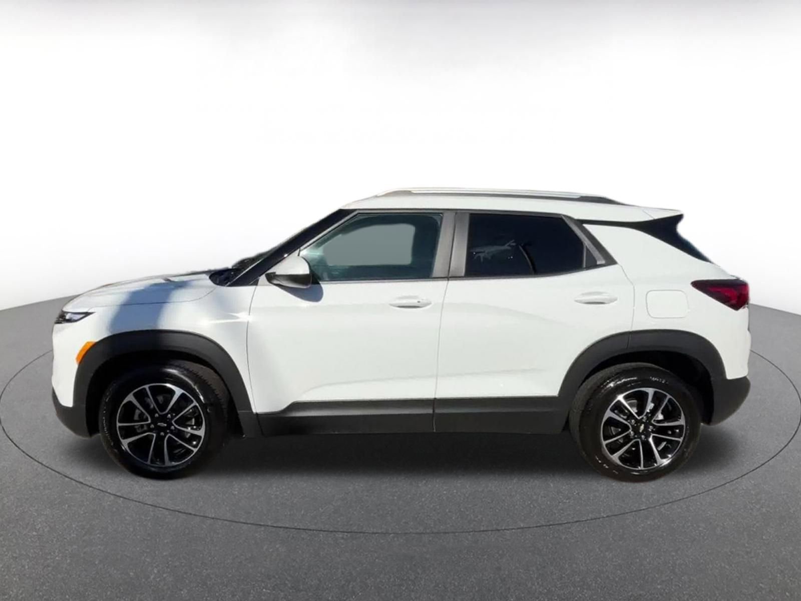 Thumbnail: 2025 Chevrolet TrailBlazer - 9