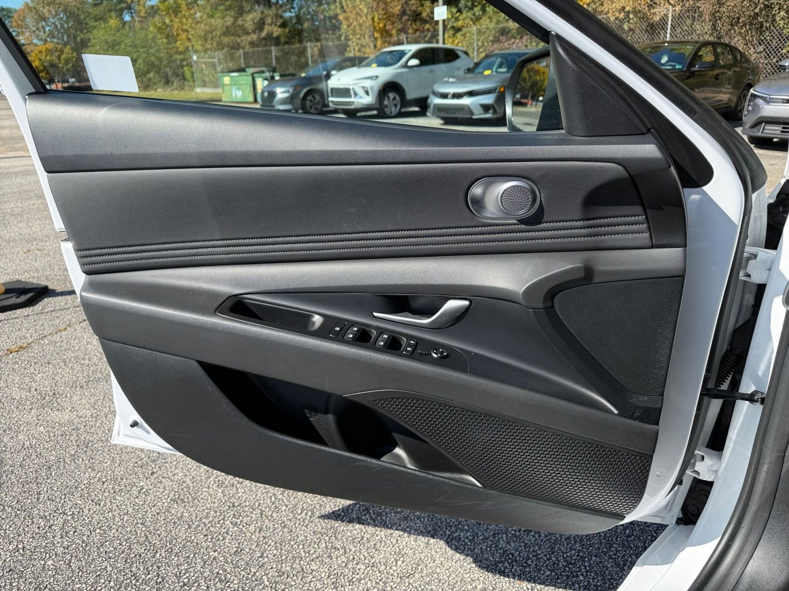 Thumbnail: 2025 Hyundai Elantra - 31