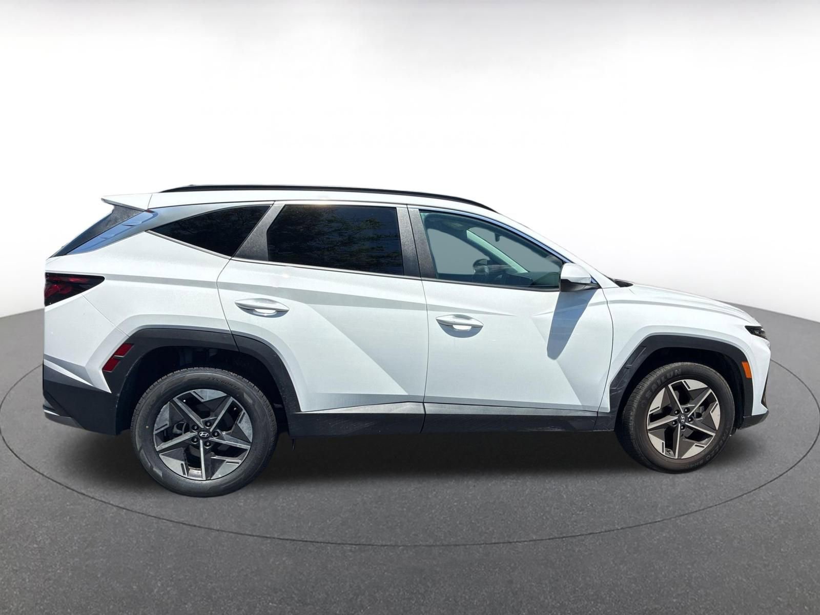 Thumbnail: 2025 Hyundai Tucson - 9
