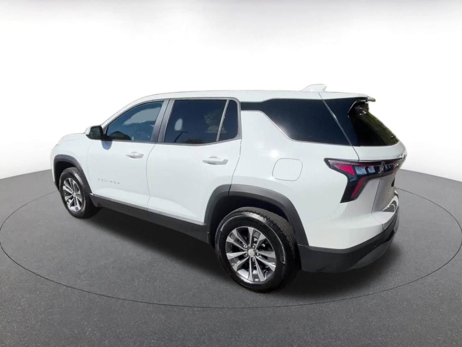 Thumbnail: 2025 Chevrolet Equinox - 10