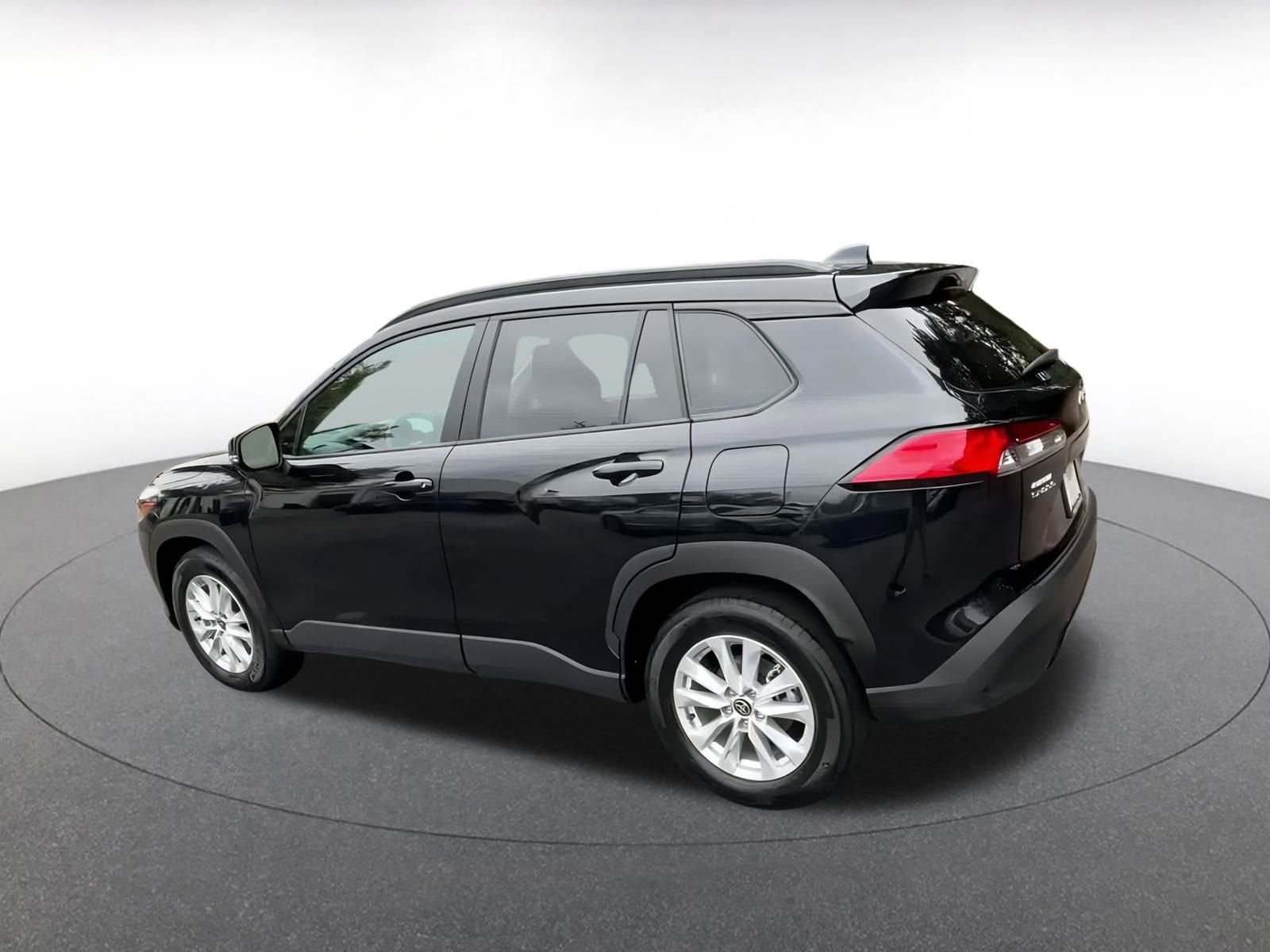 Thumbnail: 2025 Toyota Corolla Cross - 10