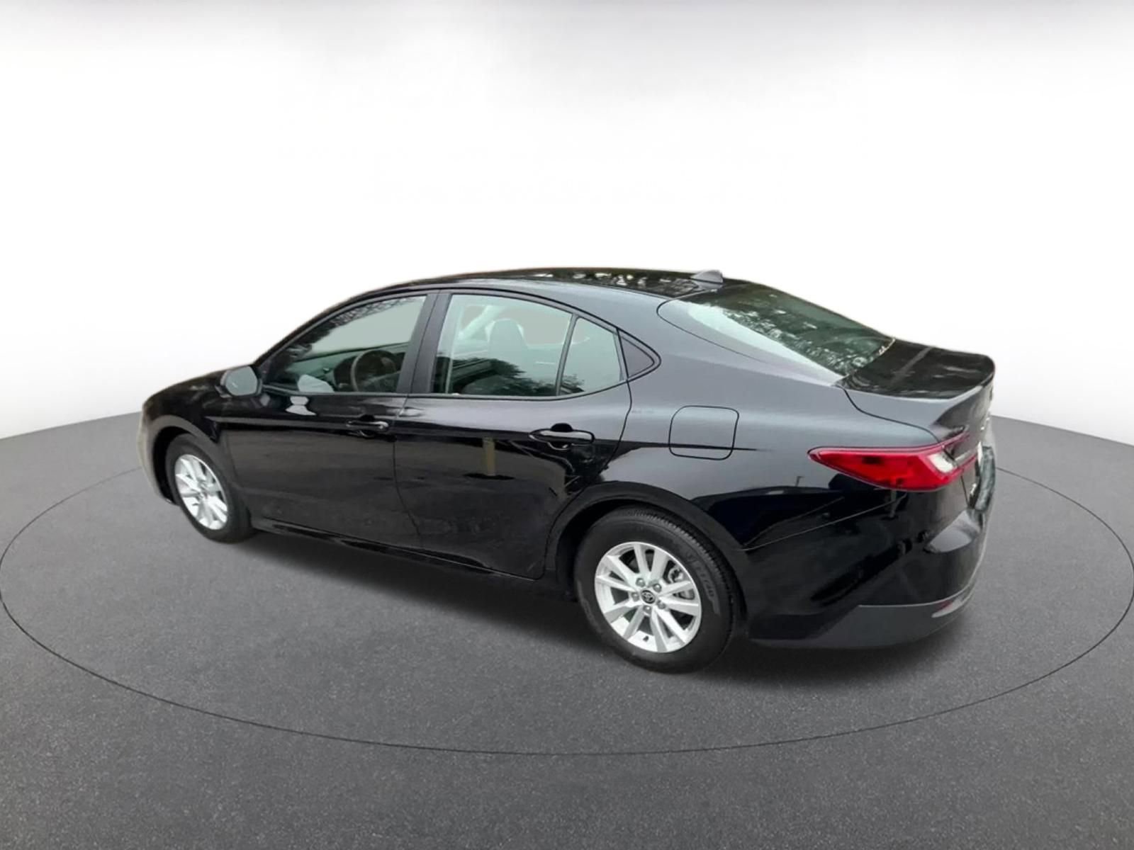 Thumbnail: 2025 Toyota Camry - 10