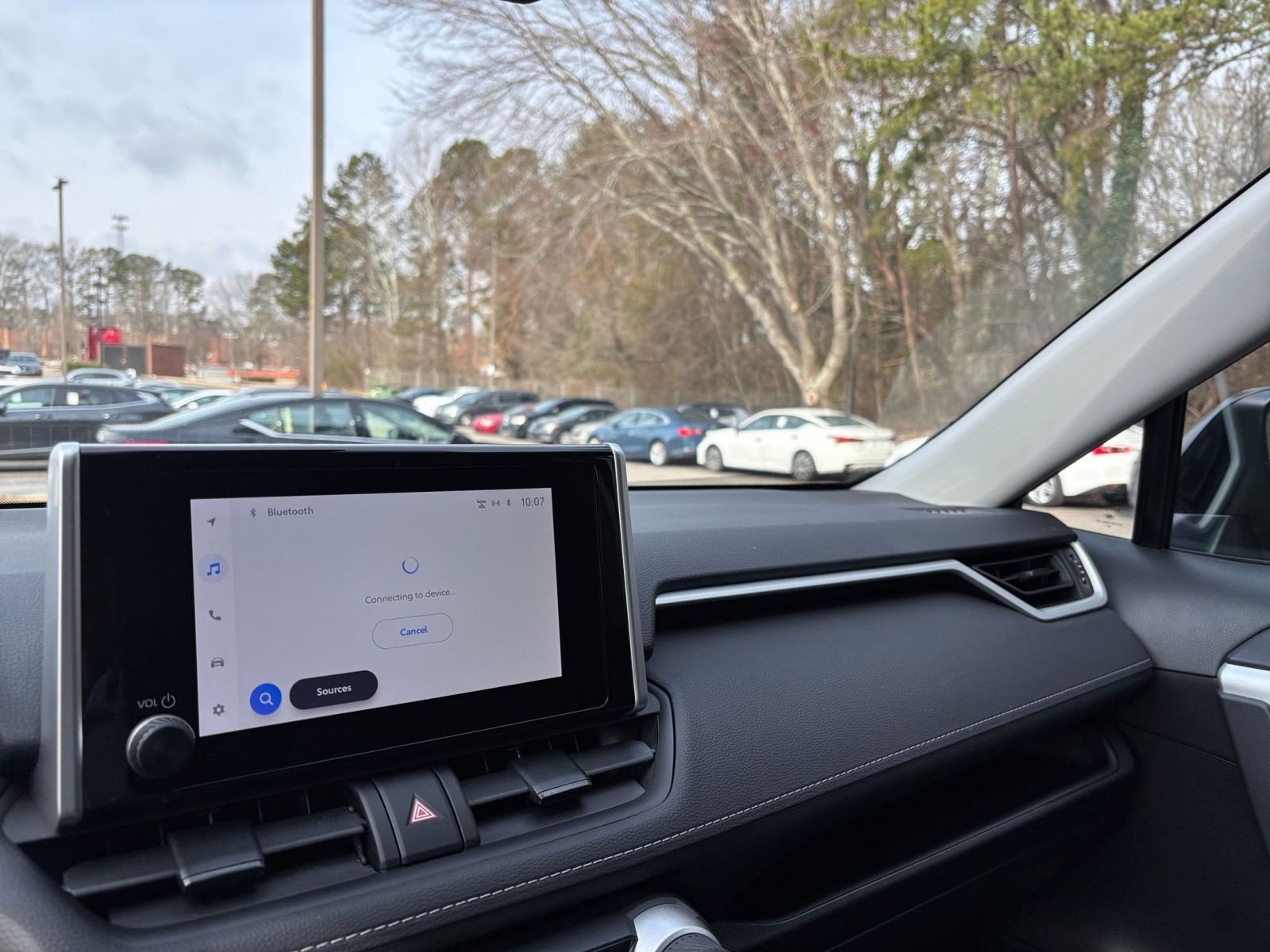 Thumbnail: 2025 Toyota RAV4 - 35