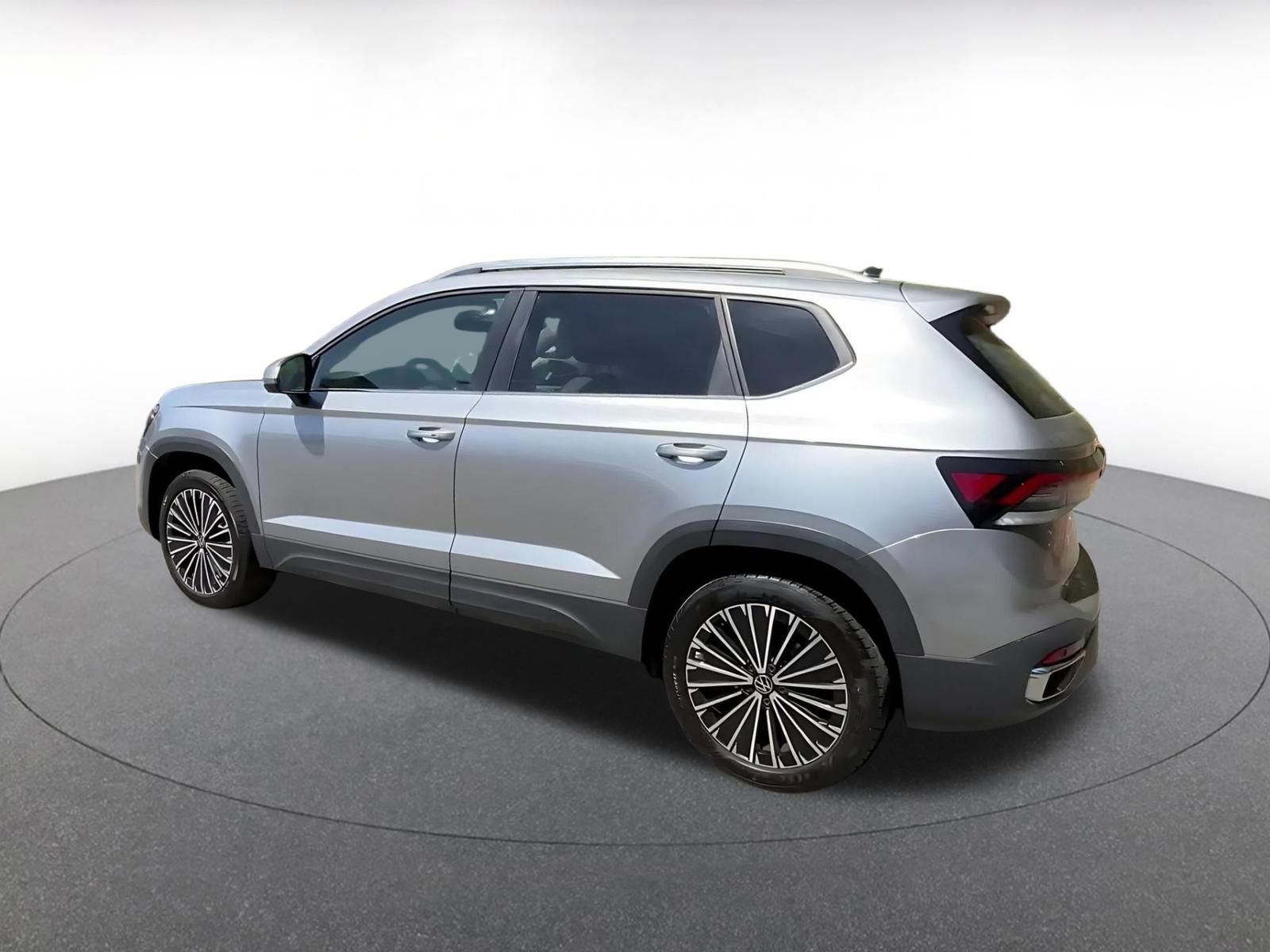 Thumbnail: 2025 Volkswagen Taos - 10