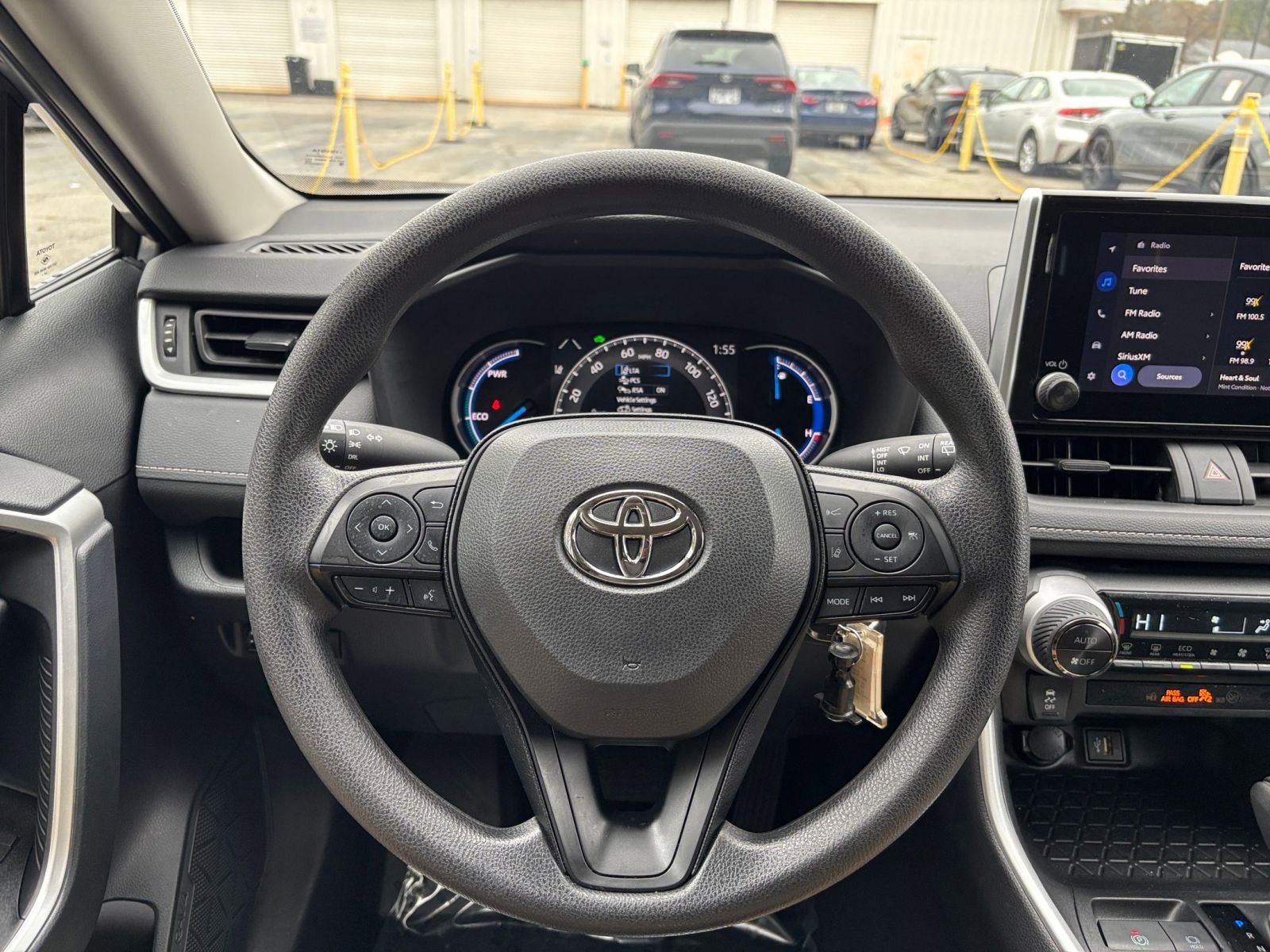 Thumbnail: 2025 Toyota RAV4 - 28