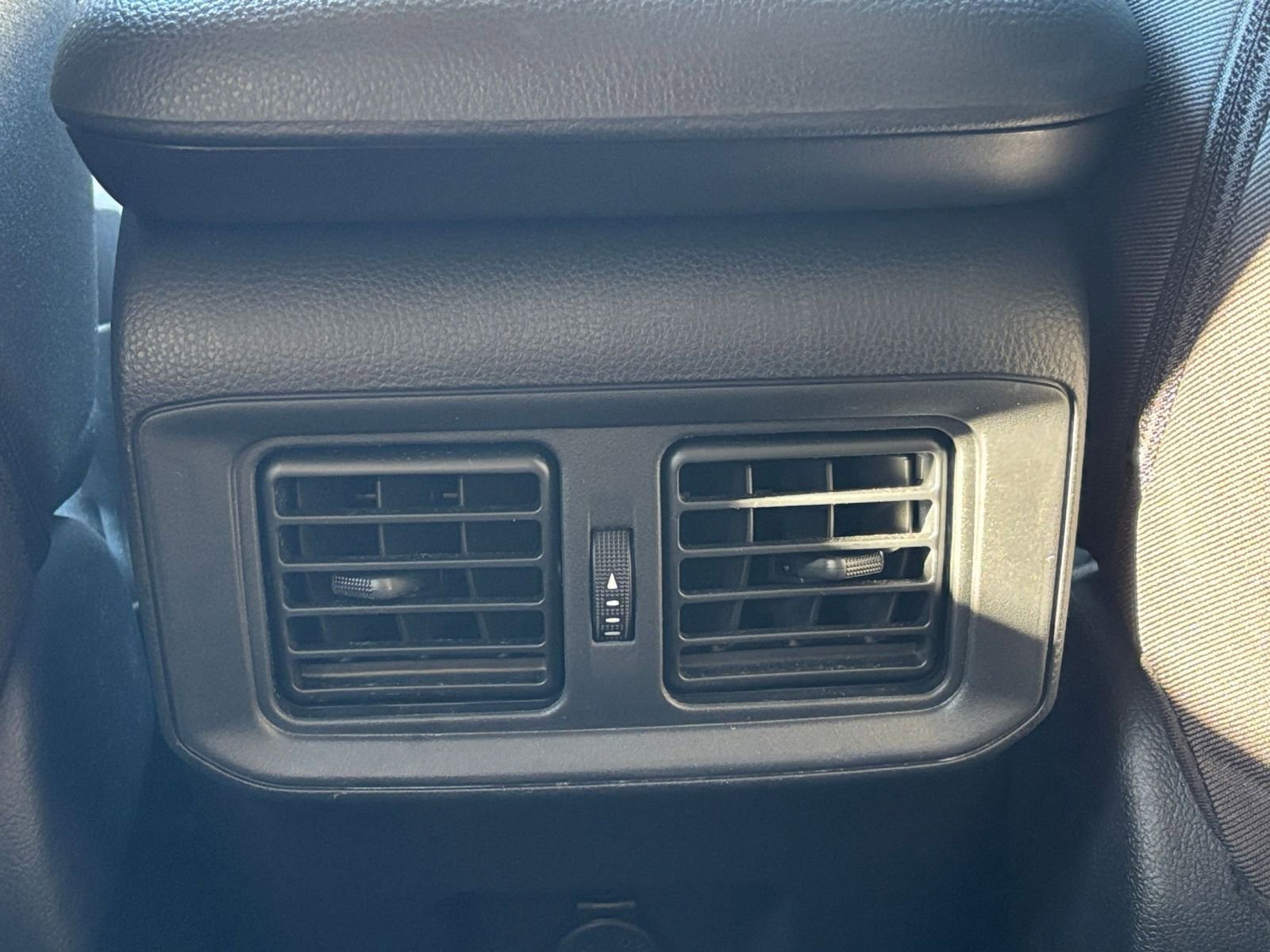 Thumbnail: 2025 Toyota RAV4 - 24