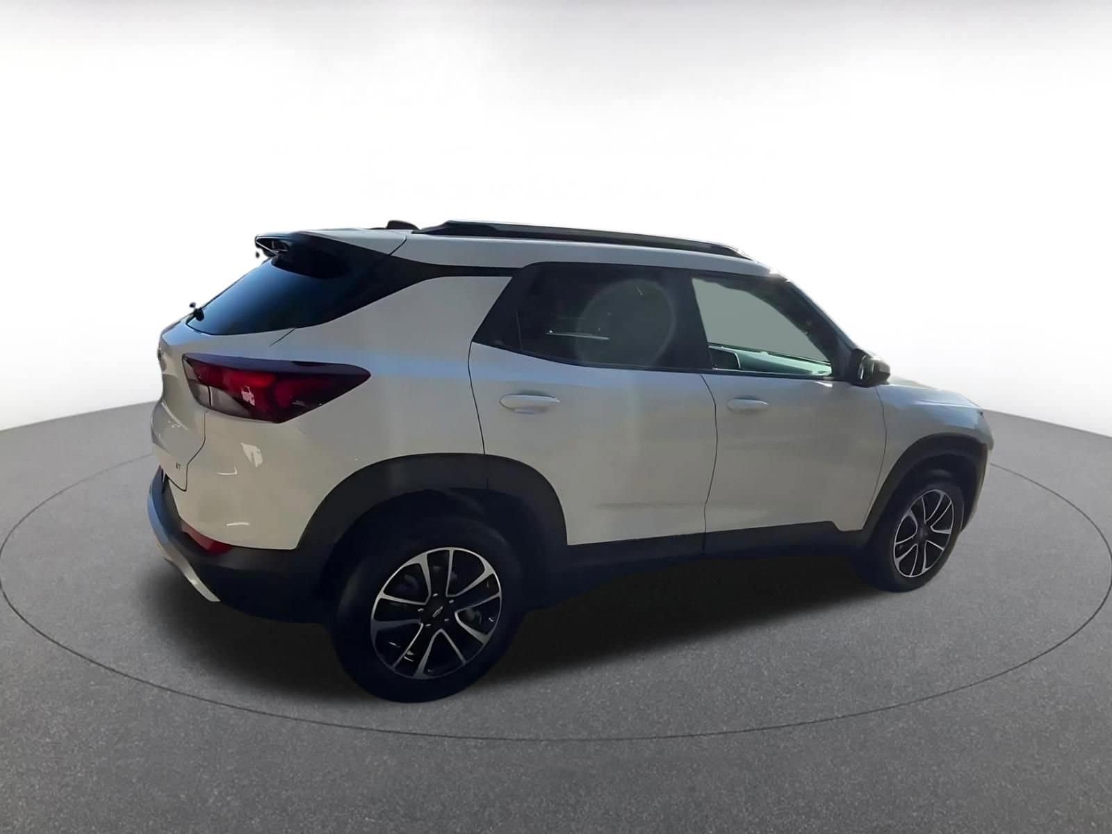 Thumbnail: 2025 Chevrolet TrailBlazer - 15