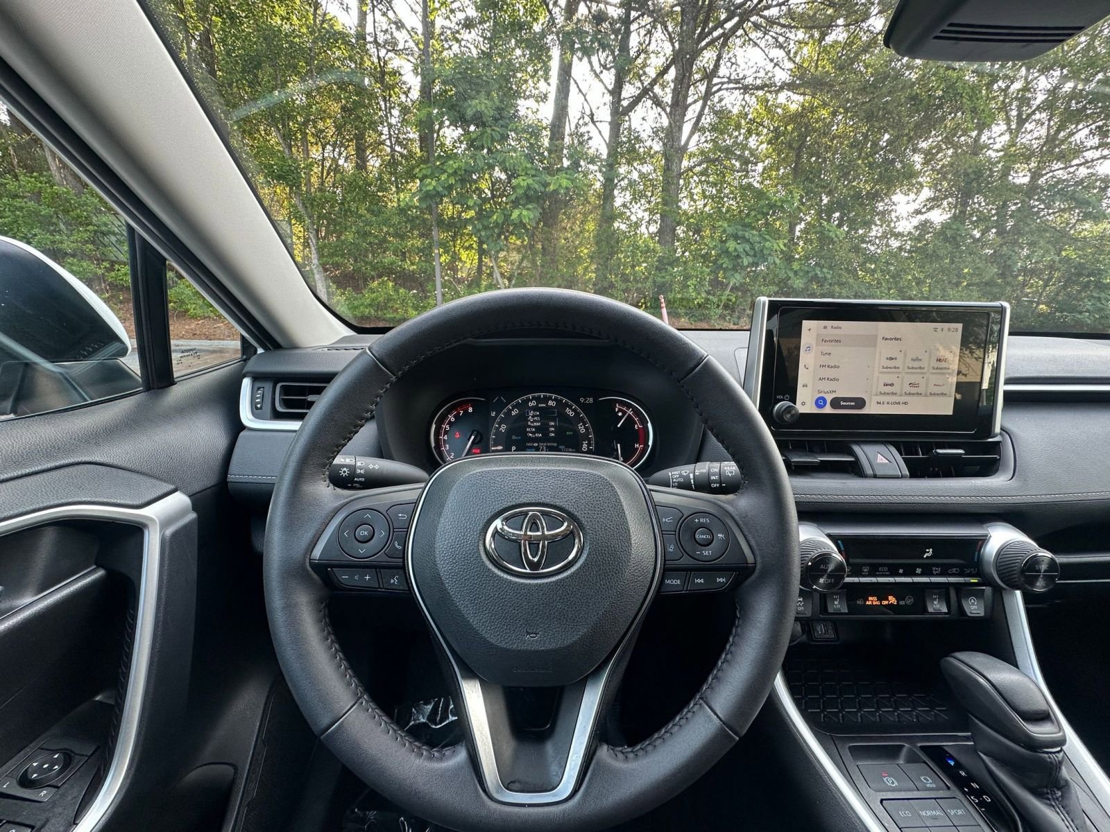 Thumbnail: 2024 Toyota RAV4 - 34