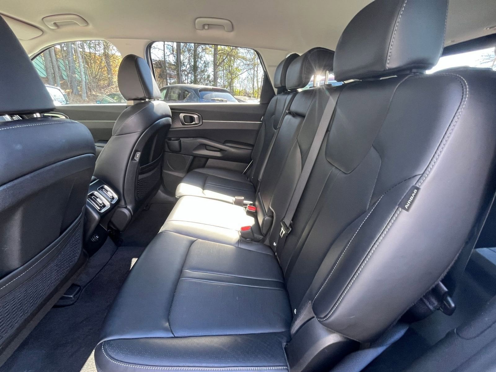 2024 Kia Sorento S 28
