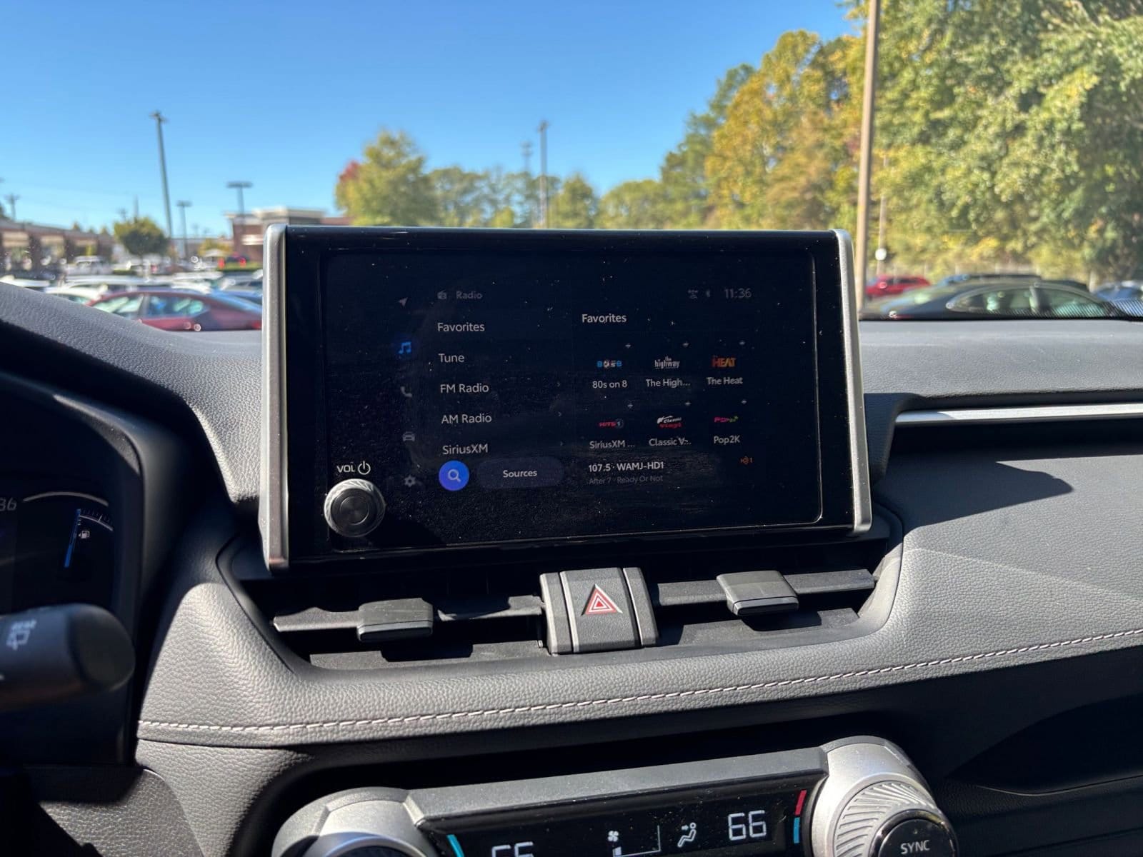 Thumbnail: 2025 Toyota RAV4 - 21