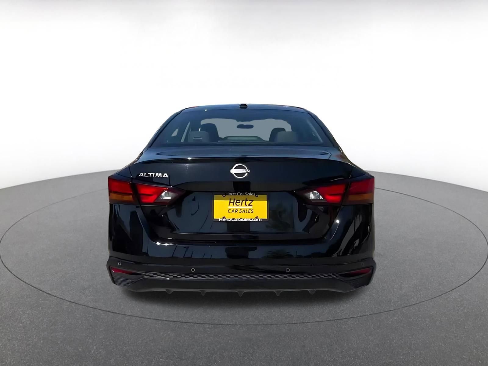 Thumbnail: 2025 Nissan Altima - 12