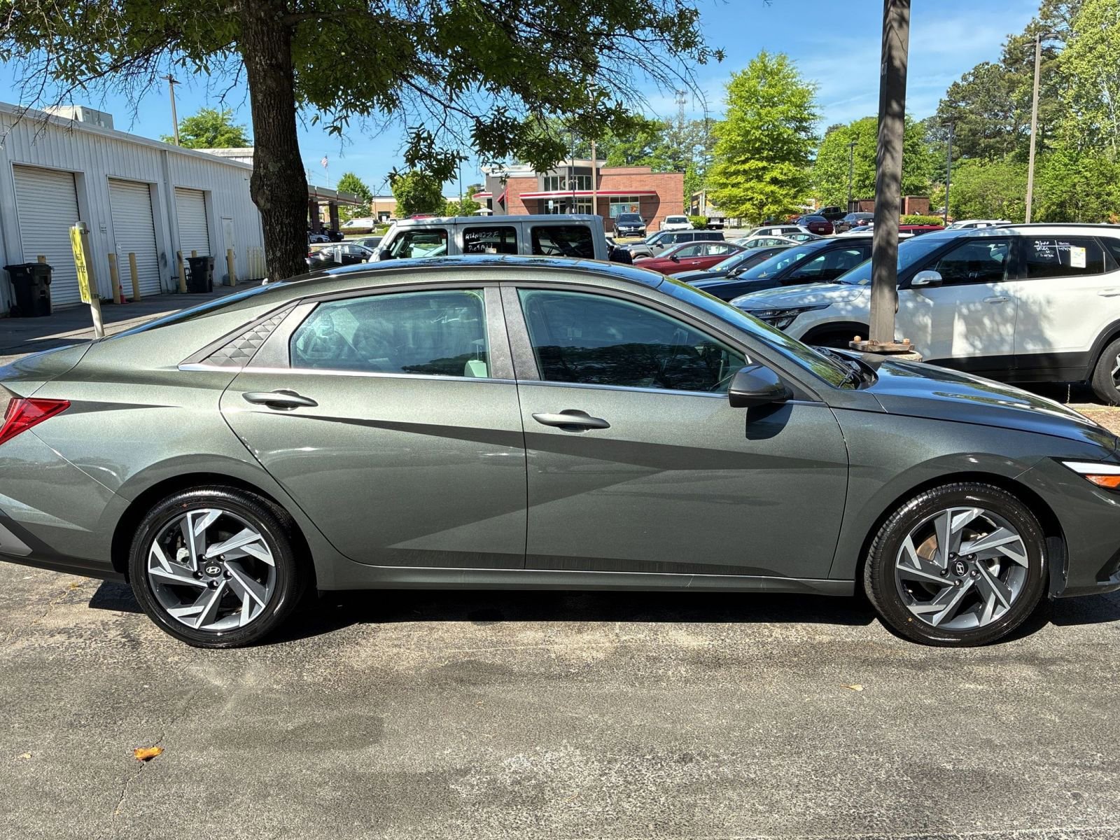 Thumbnail: 2025 Hyundai Elantra - 5