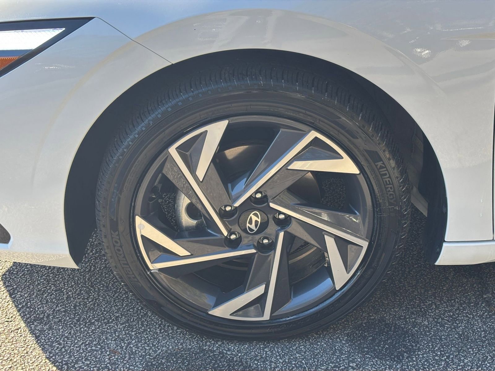 Thumbnail: 2025 Hyundai Elantra - 30