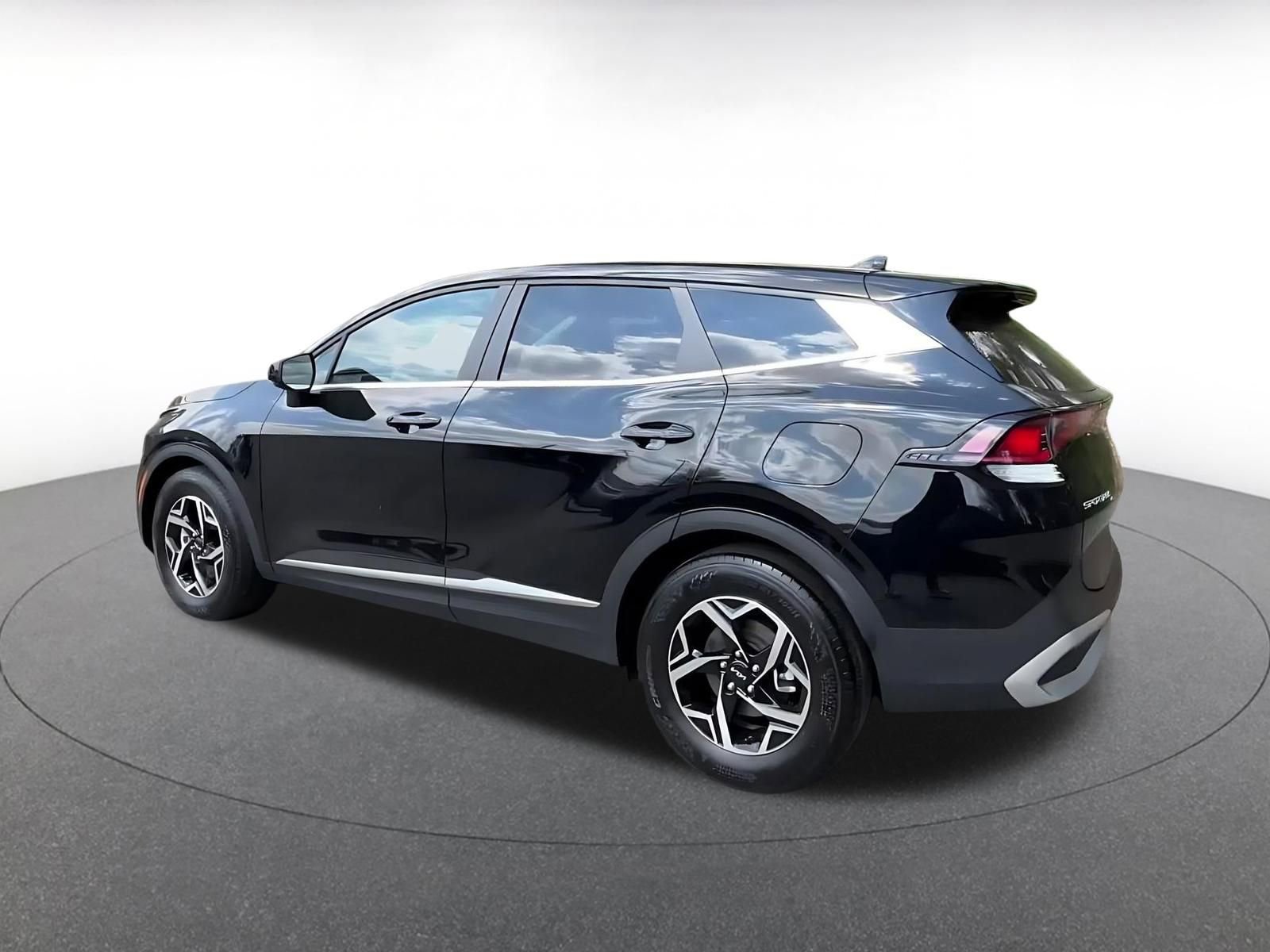 Thumbnail: 2025 Kia Sportage - 10