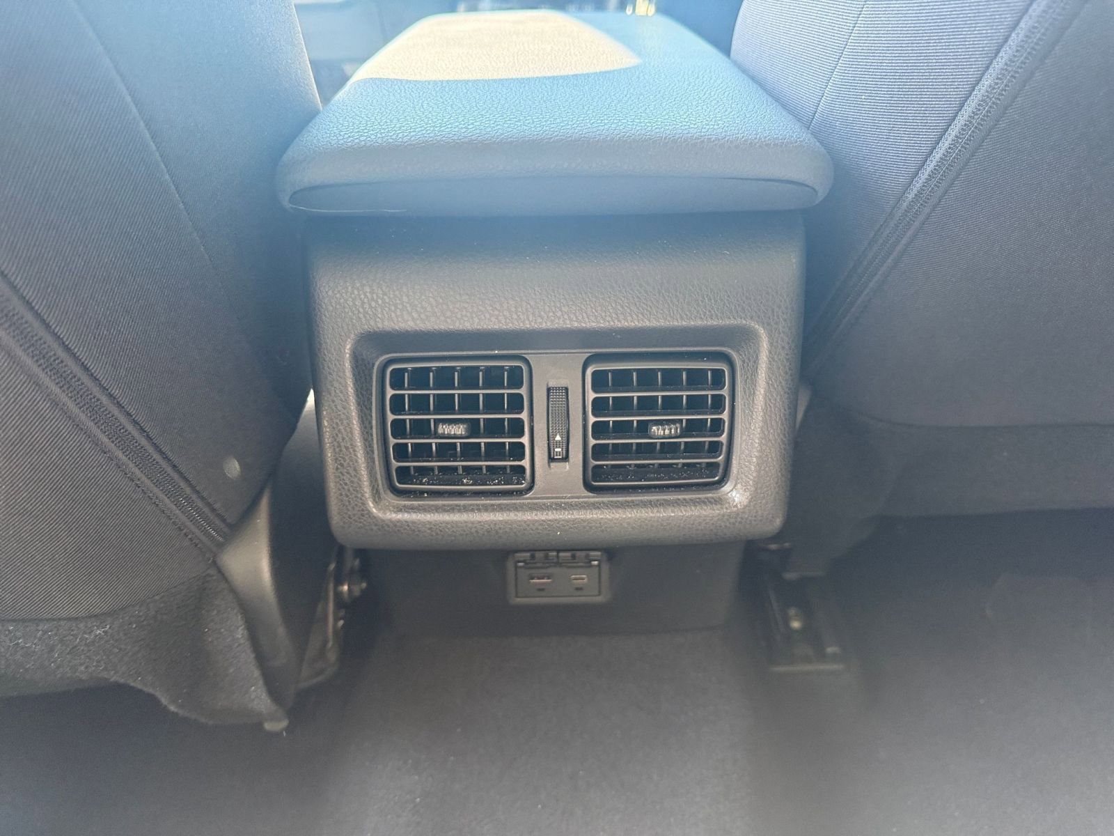 Thumbnail: 2025 Toyota Camry - 24