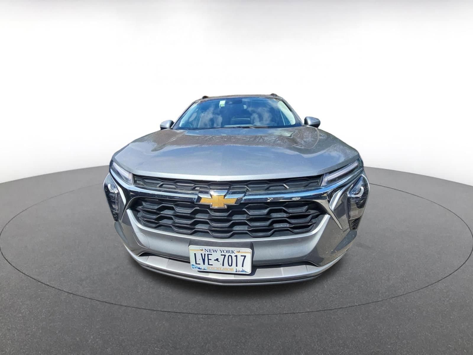 Thumbnail: 2025 Chevrolet Trax - 3