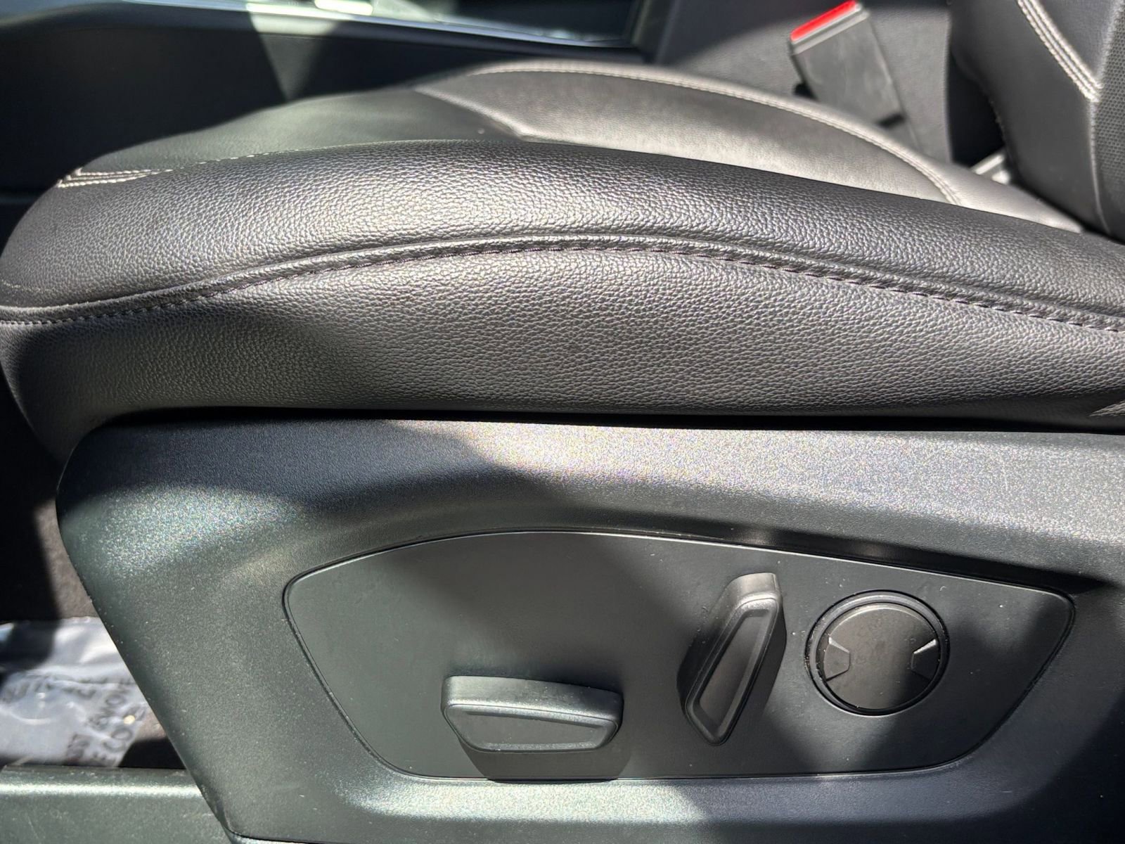 Thumbnail: 2024 Ford Explorer - 29