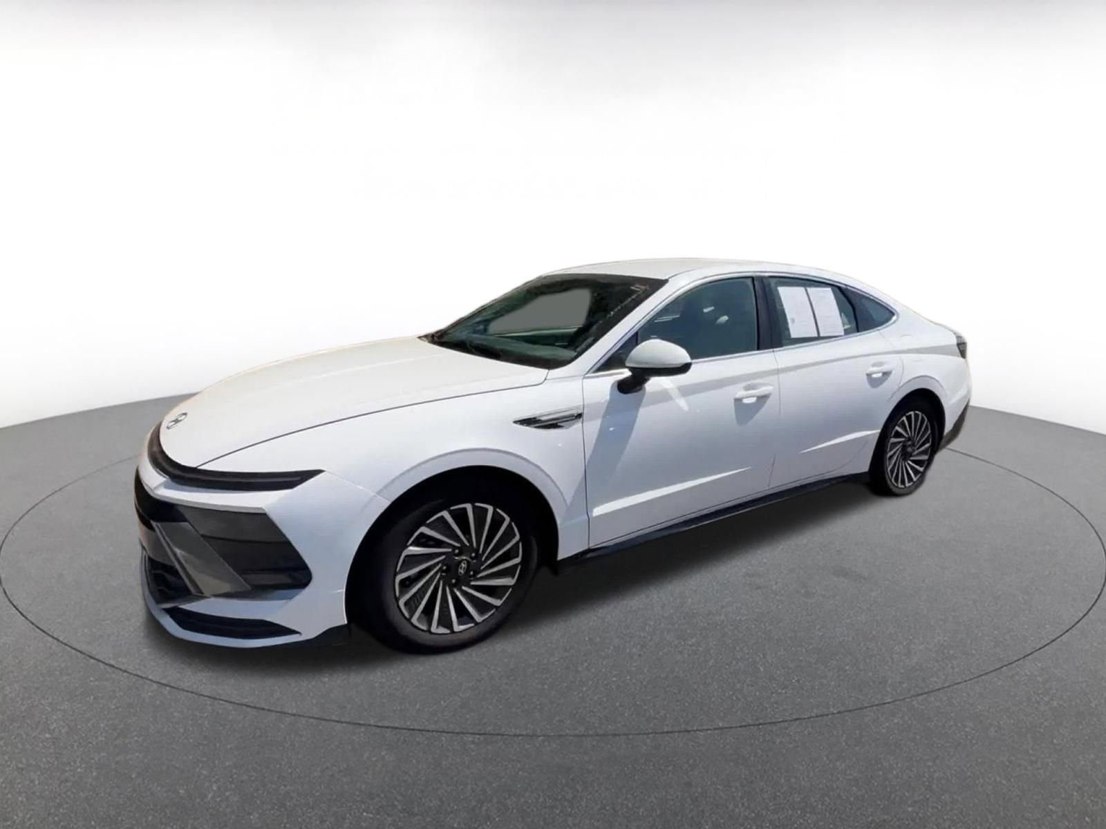 Thumbnail: 2024 Hyundai Sonata - 9