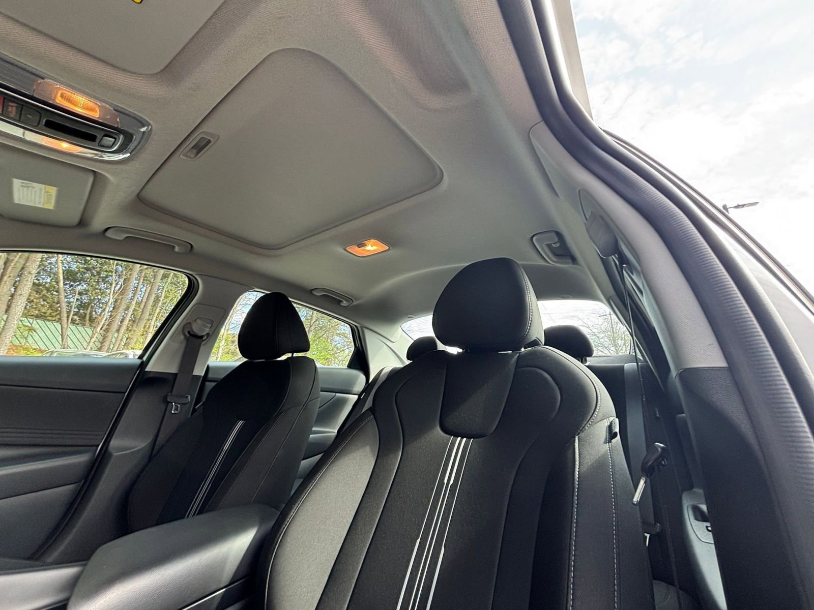 Thumbnail: 2025 Hyundai Elantra - 30