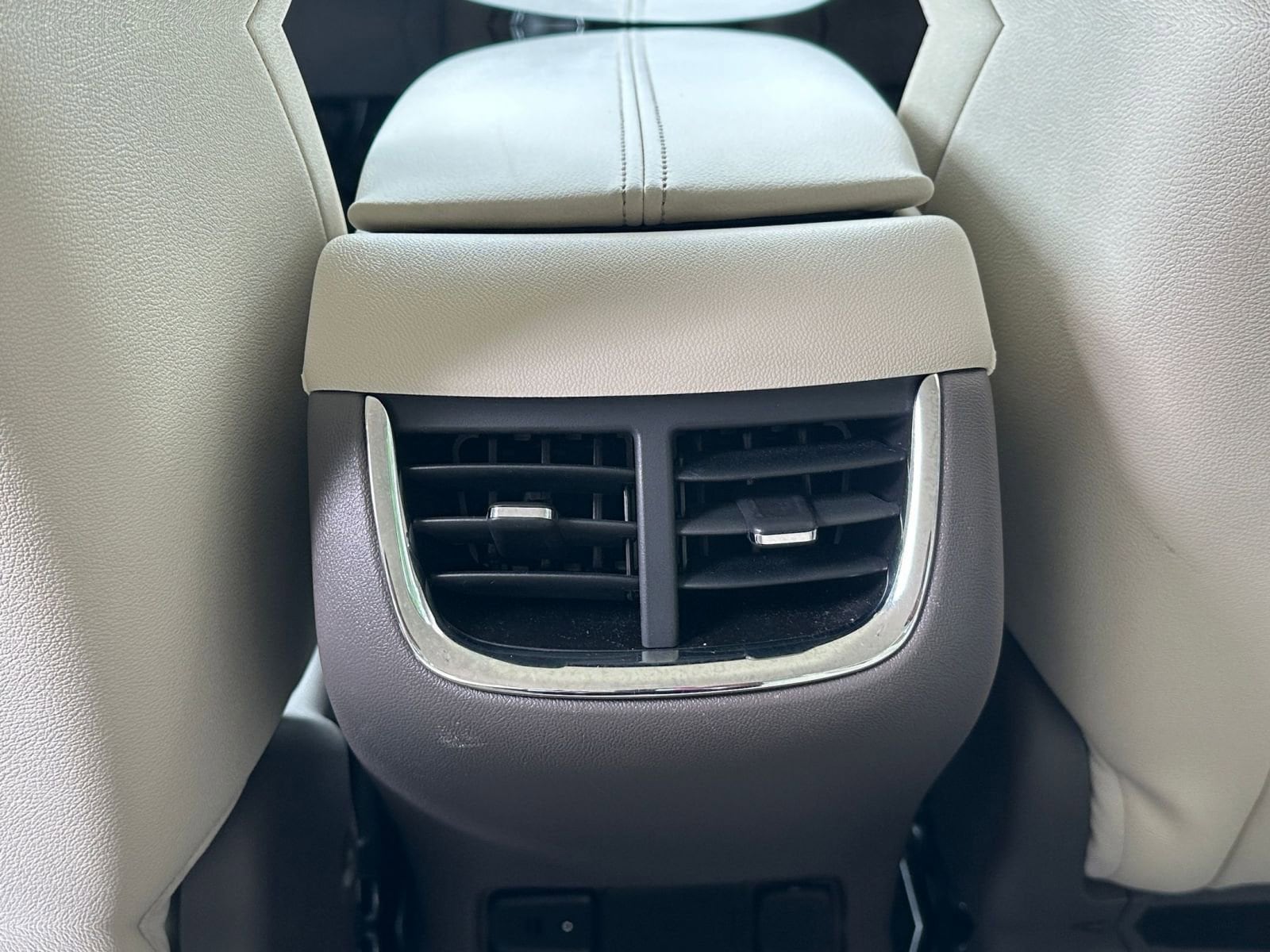 Thumbnail: 2024 Chevrolet Malibu - 25