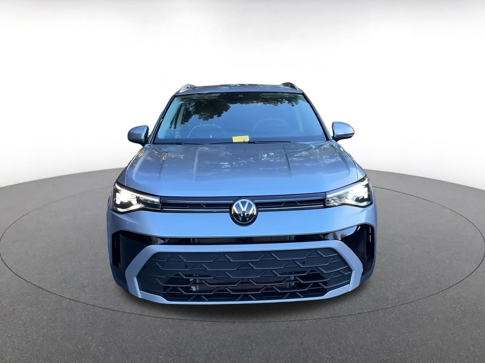 Thumbnail: 2025 Volkswagen Taos - 4