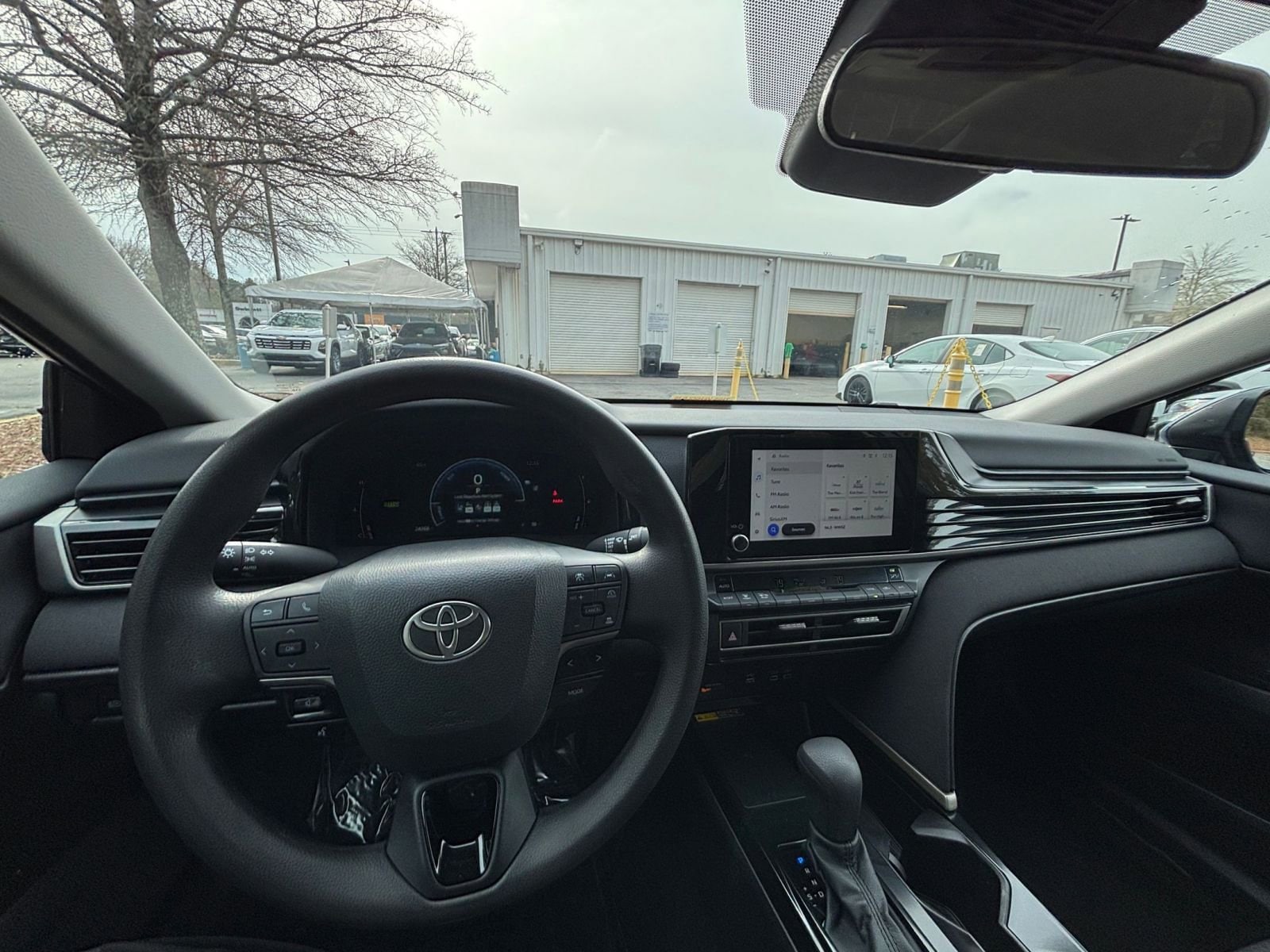 Thumbnail: 2025 Toyota Camry - 33