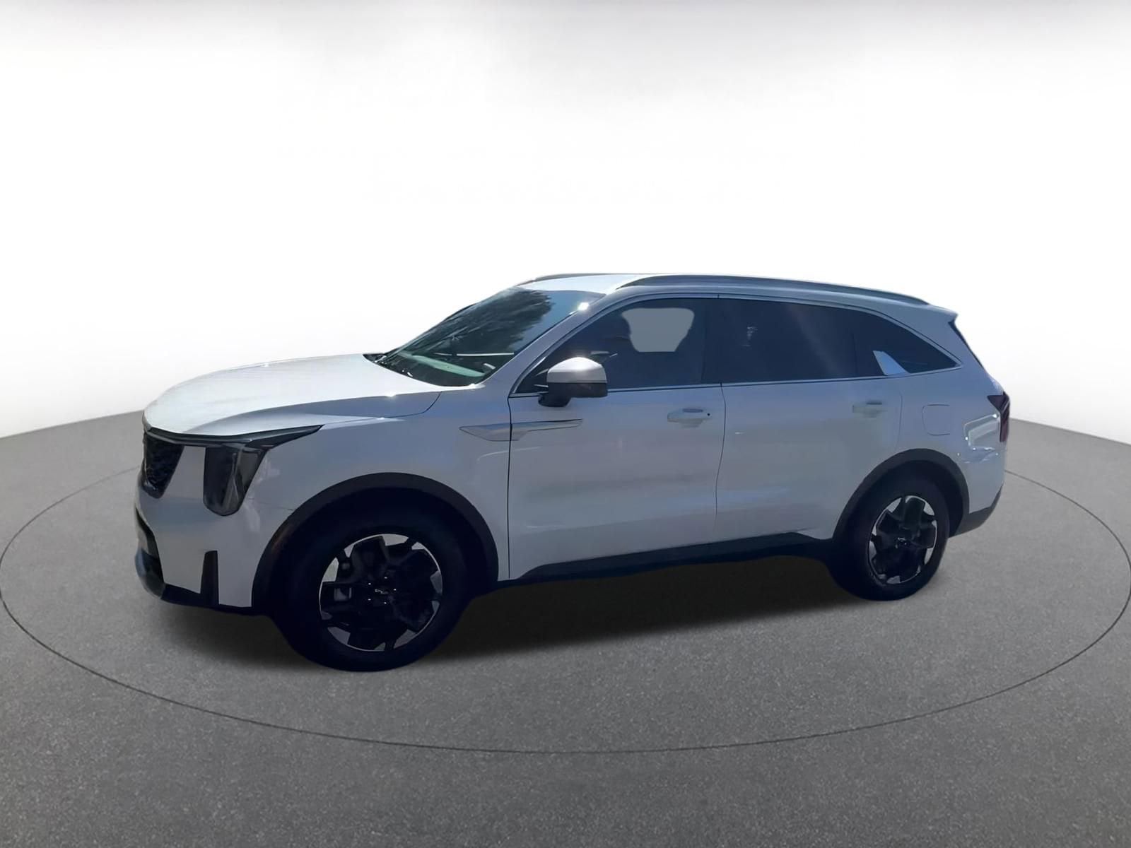 2024 Kia Sorento S 8