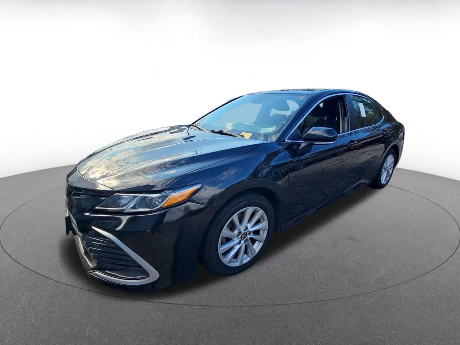 Thumbnail: 2023 Toyota Camry - 3