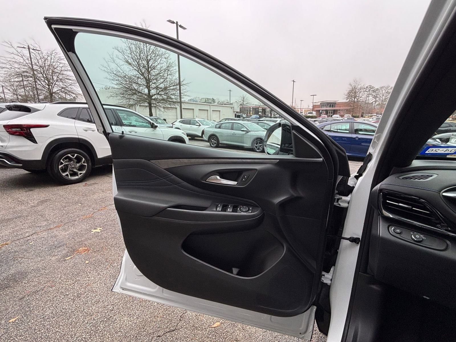 Thumbnail: 2025 Buick Envista - 20