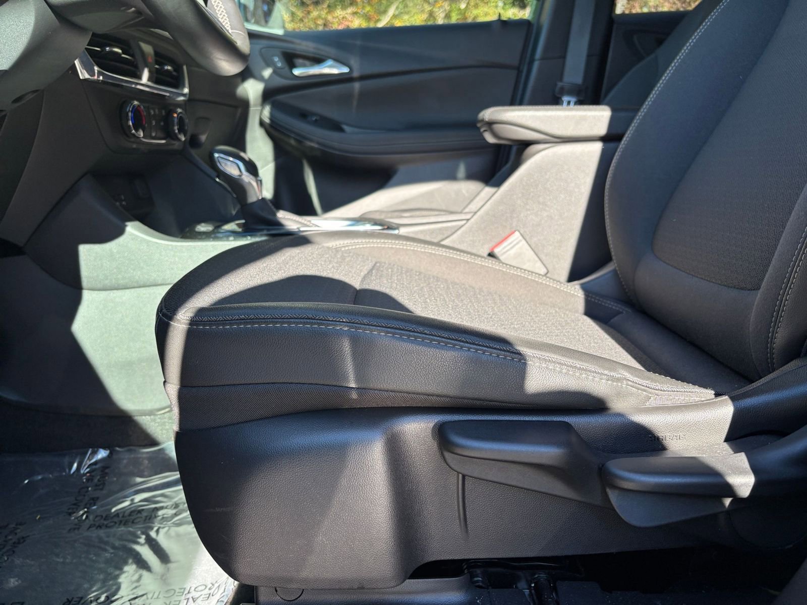 Thumbnail: 2025 Buick Encore GX - 27