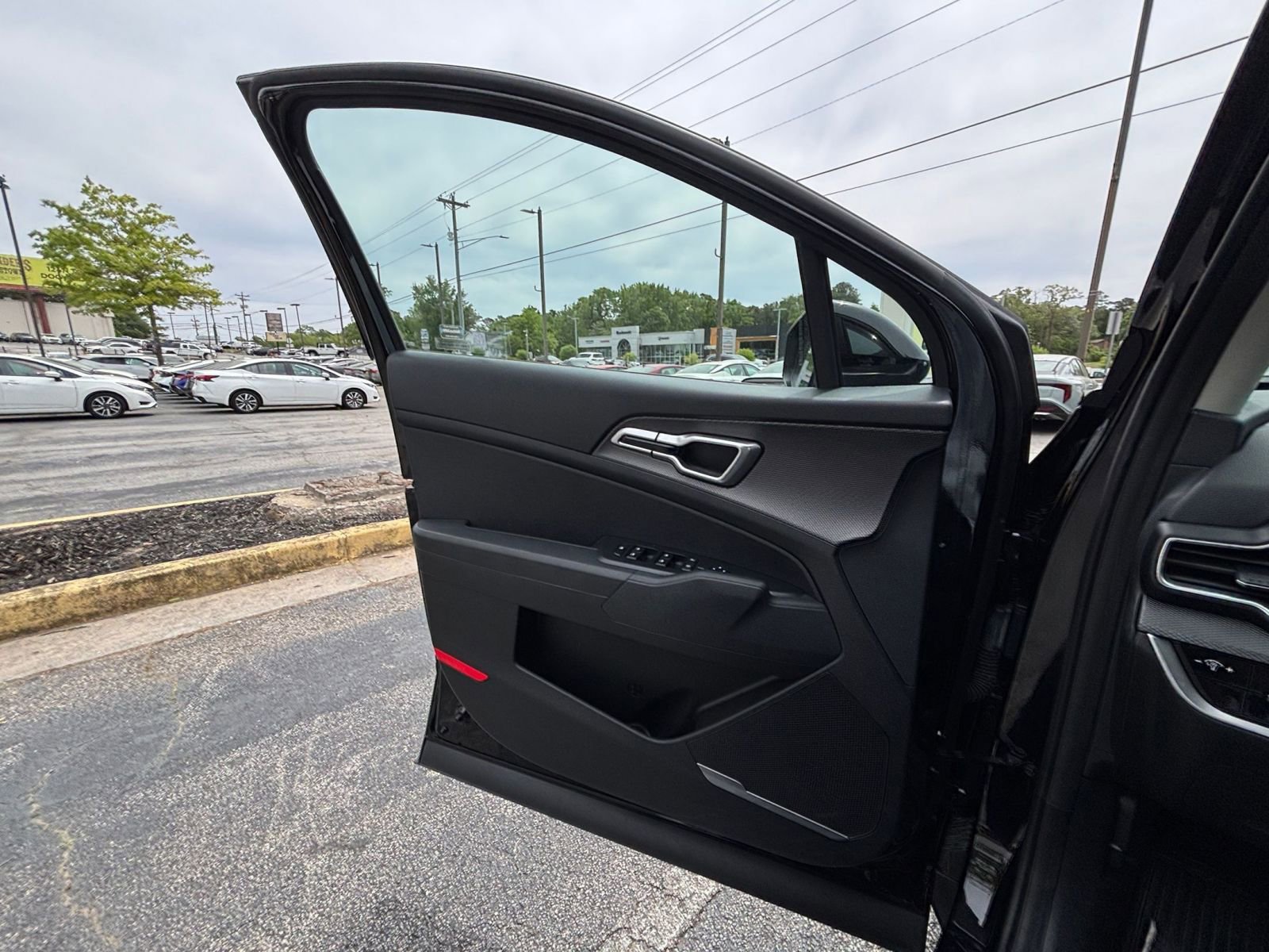 Thumbnail: 2025 Kia Sportage - 18