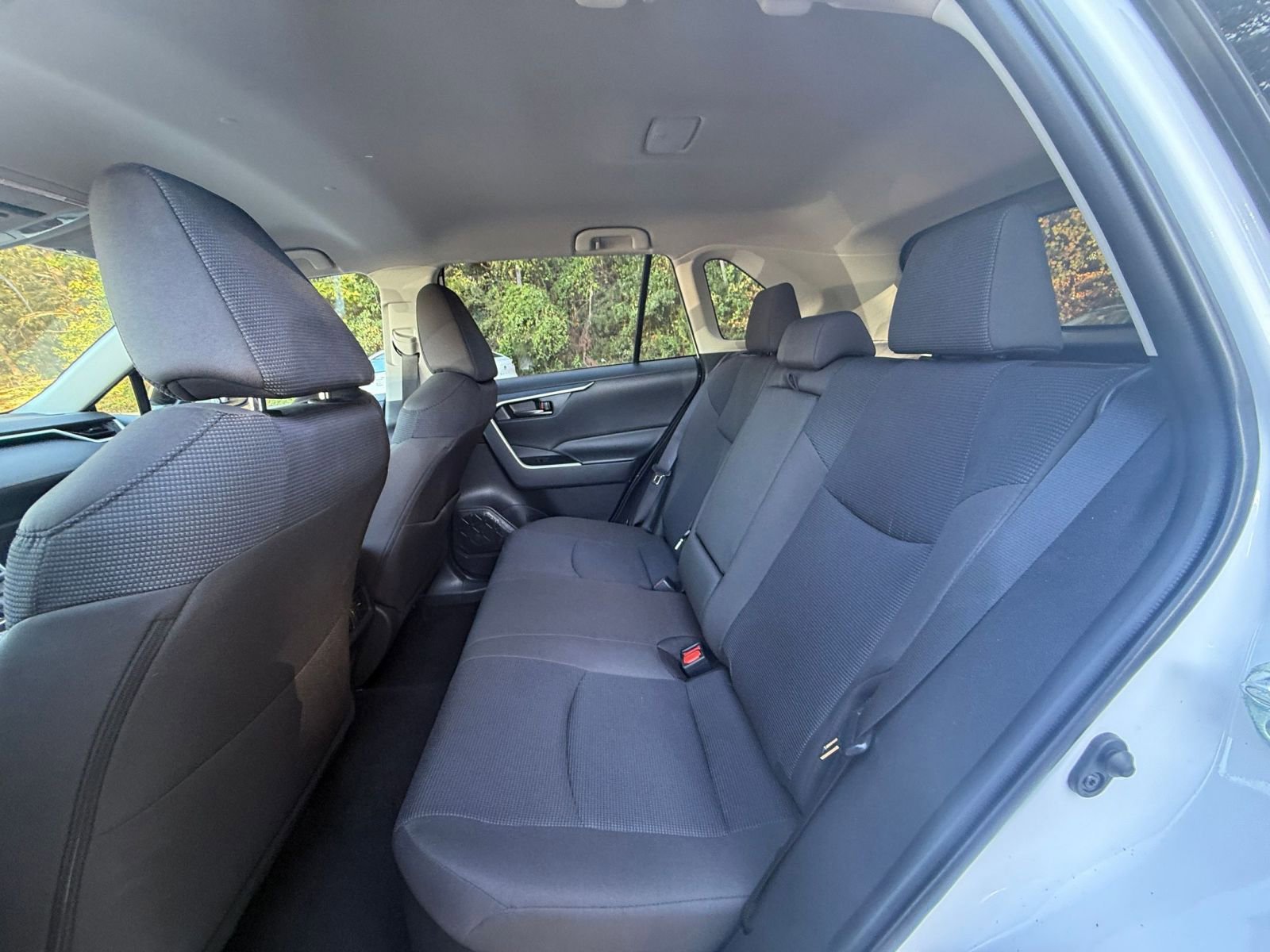 Thumbnail: 2025 Toyota RAV4 - 25