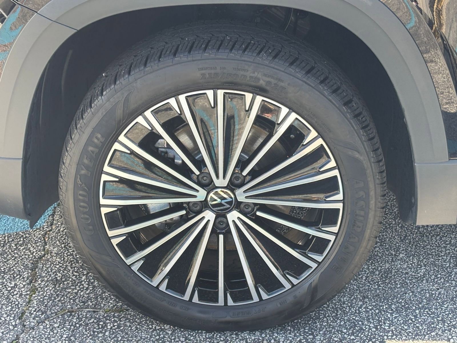 Thumbnail: 2025 Volkswagen Taos - 31