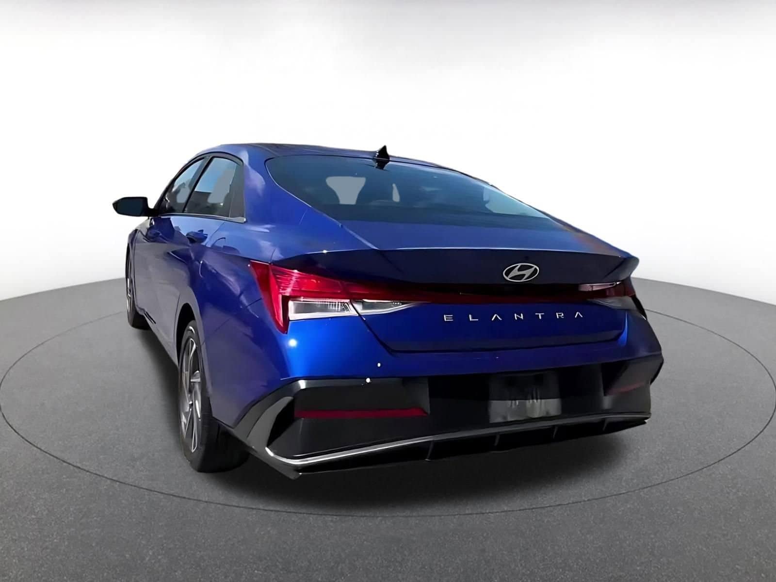 Thumbnail: 2025 Hyundai Elantra - 11