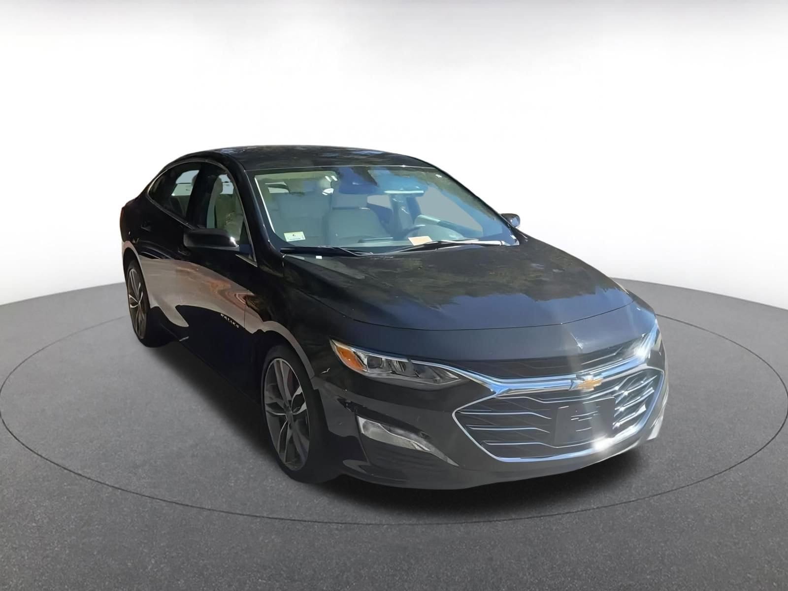 Thumbnail: 2024 Chevrolet Malibu - 3