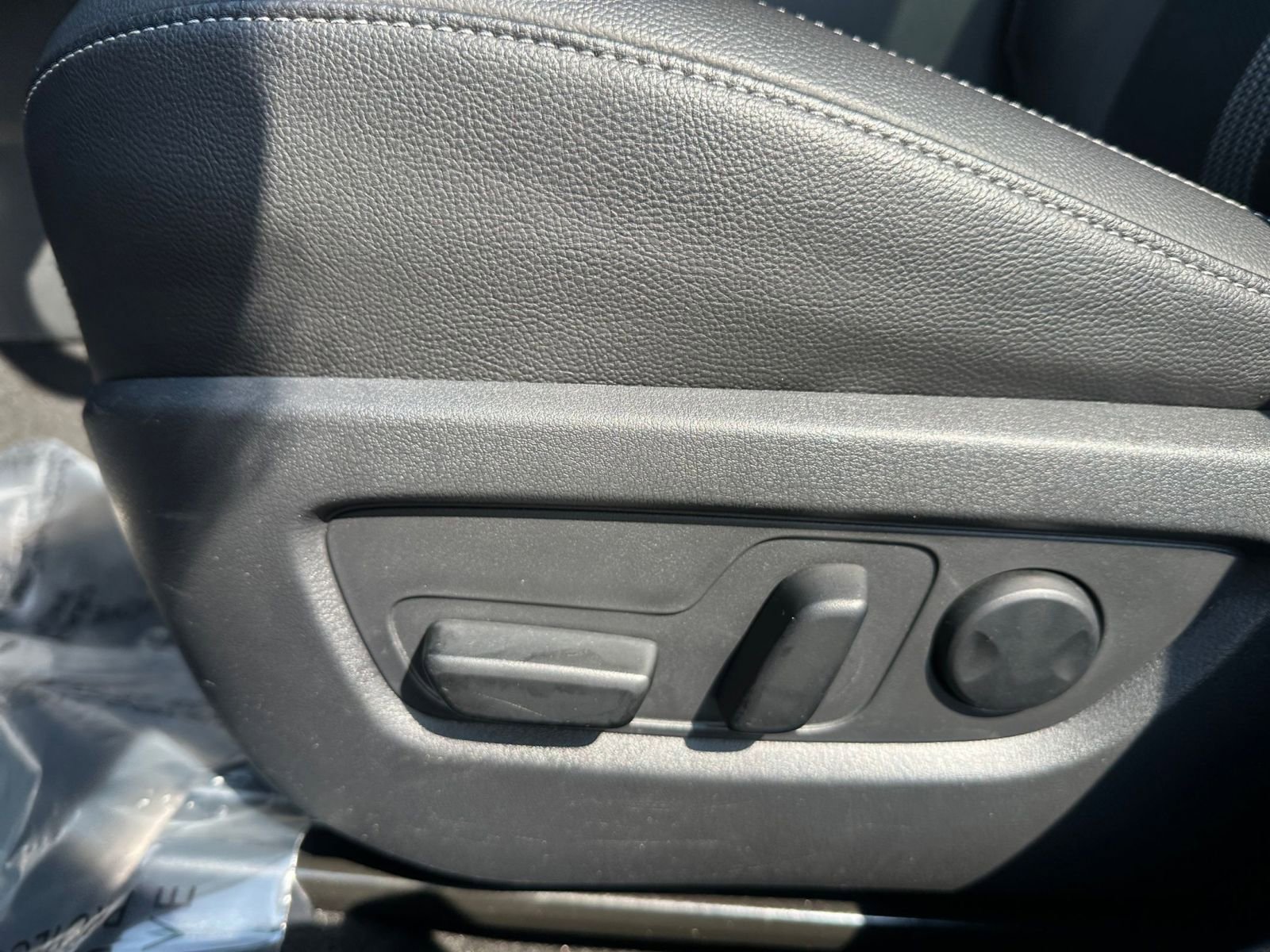 Thumbnail: 2025 Mazda CX-50 - 23